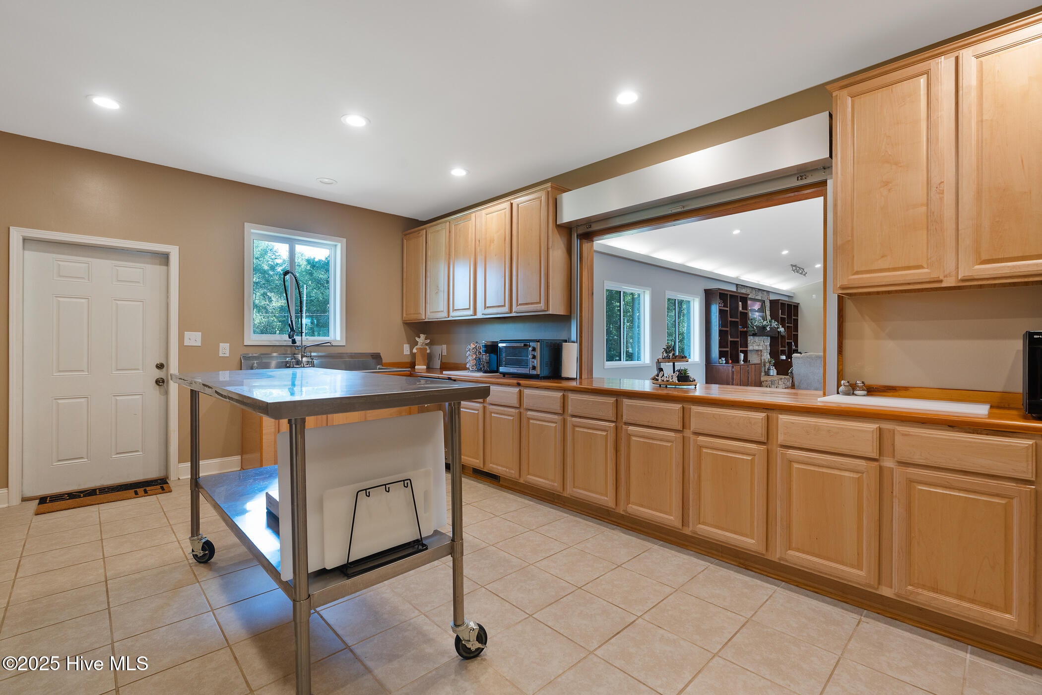 Rockingham, North Carolina, 28379, United States, 2 Bedrooms Bedrooms, ,3 BathroomsBathrooms,Residential,Active,1963276