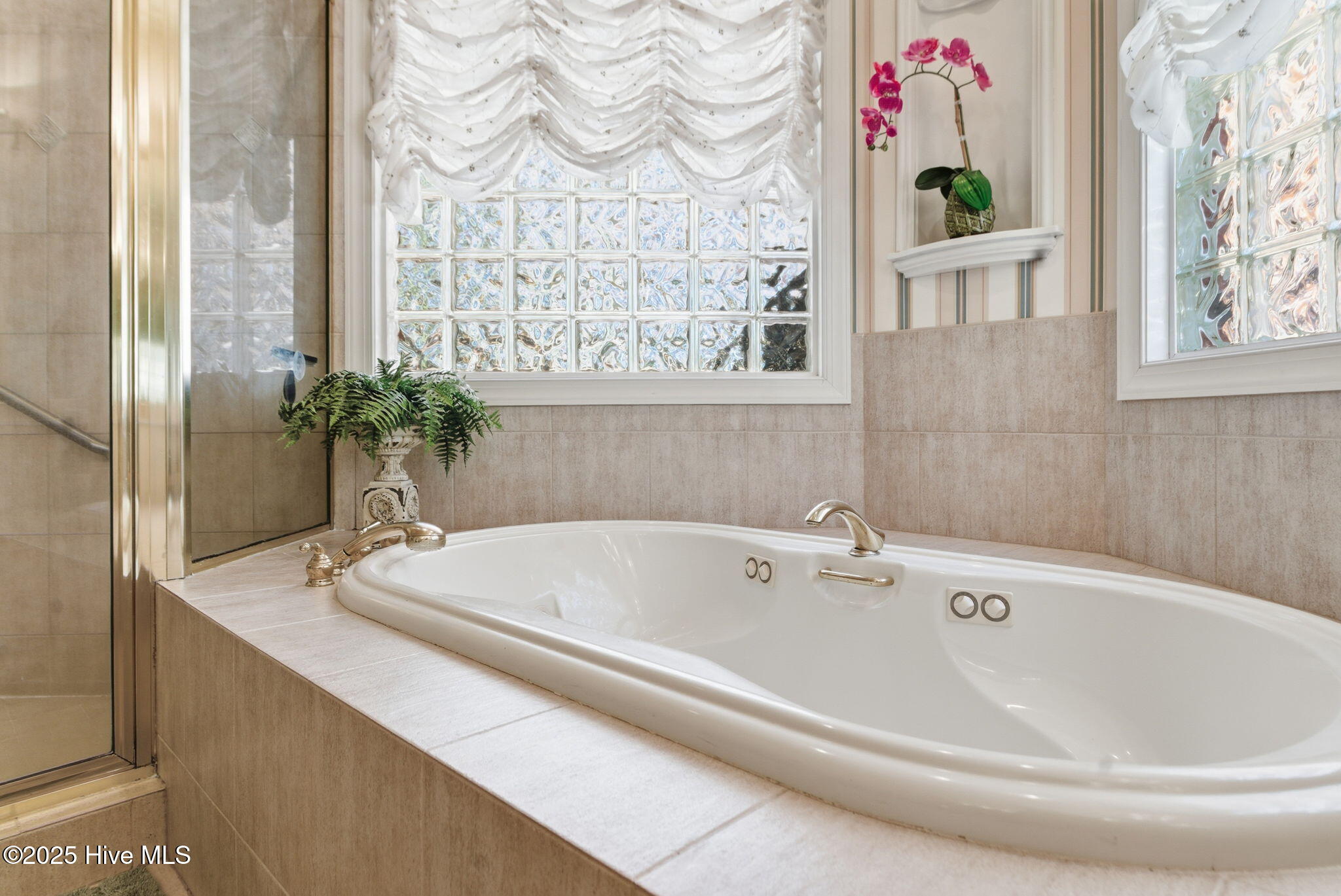 Durham, North Carolina, 27705, United States, 5 Bedrooms Bedrooms, ,5 BathroomsBathrooms,Residential,Active,1997609