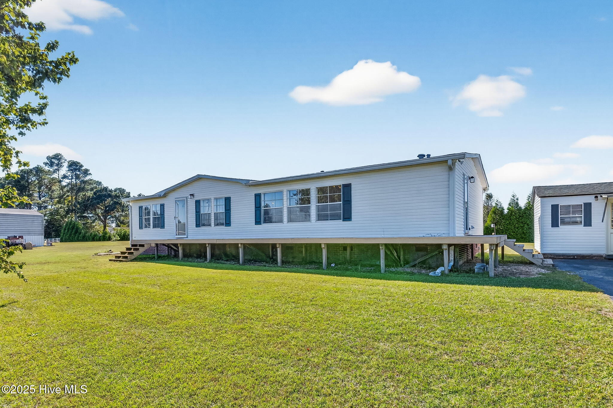 Benson, North Carolina, 27504, United States, 3 Bedrooms Bedrooms, ,3 BathroomsBathrooms,Residential,Active,1972180