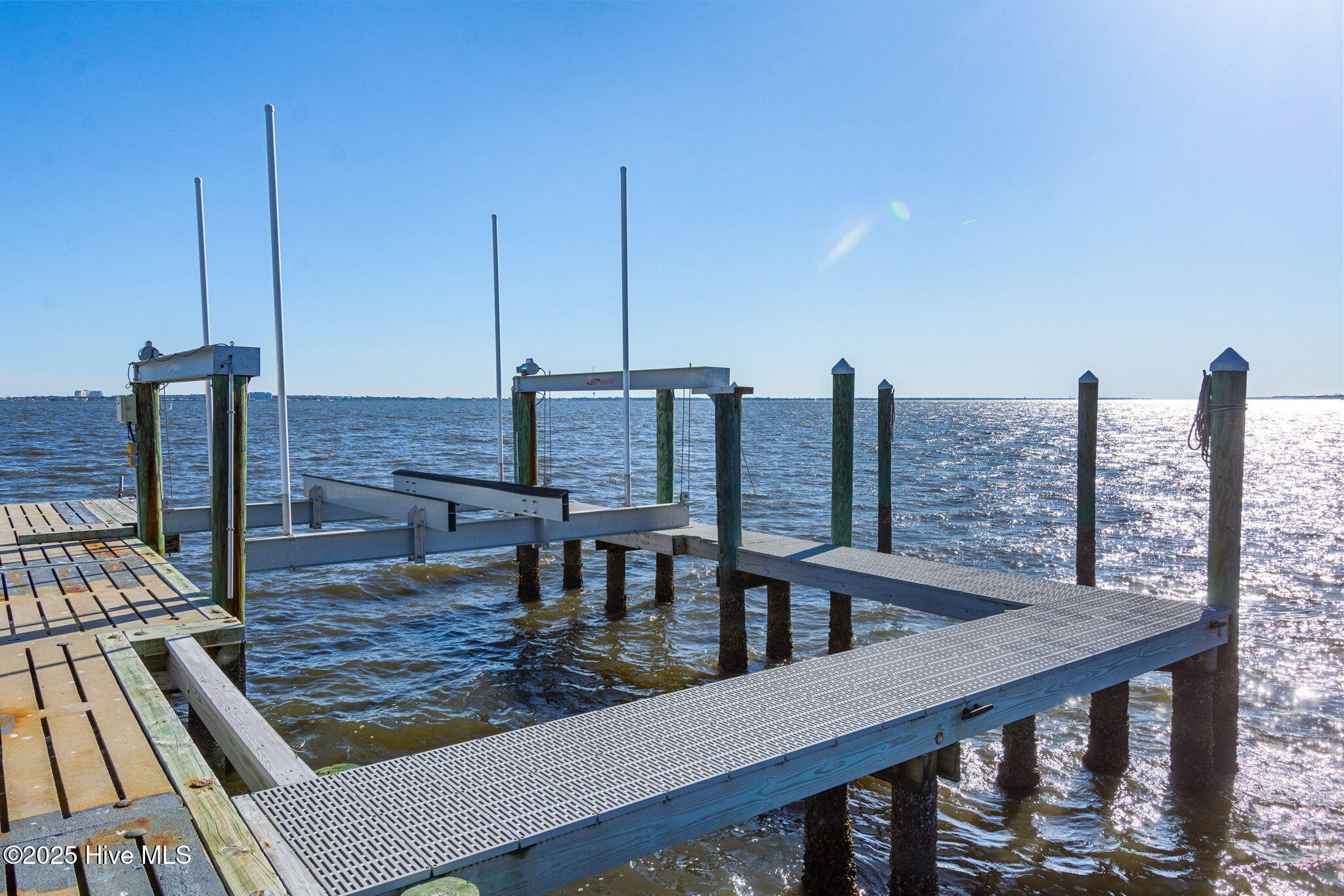 Newport, North Carolina, 28570, United States, 6 Bedrooms Bedrooms, ,7 BathroomsBathrooms,Residential,Active,2003565