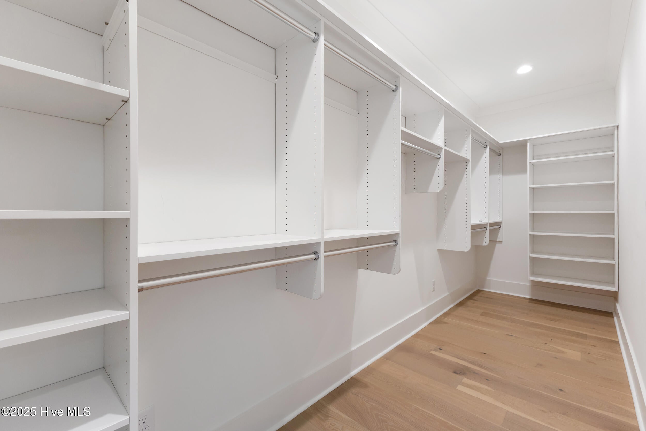 Carolina Beach, North Carolina, 28428, United States, 5 Bedrooms Bedrooms, ,4 BathroomsBathrooms,Residential,Active,1970929