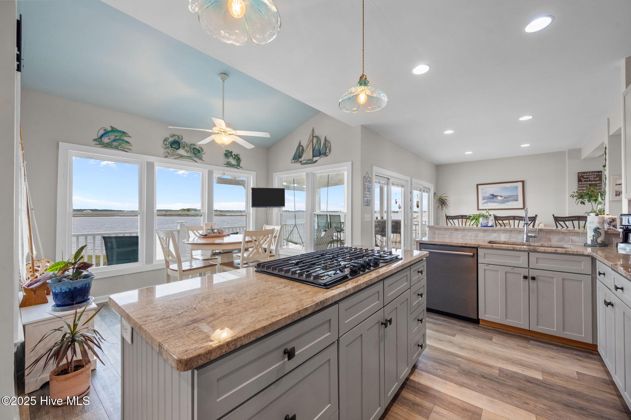 North Topsail Beach, North Carolina, 28460, United States, 3 Bedrooms Bedrooms, ,3 BathroomsBathrooms,Residential,Active,1988708