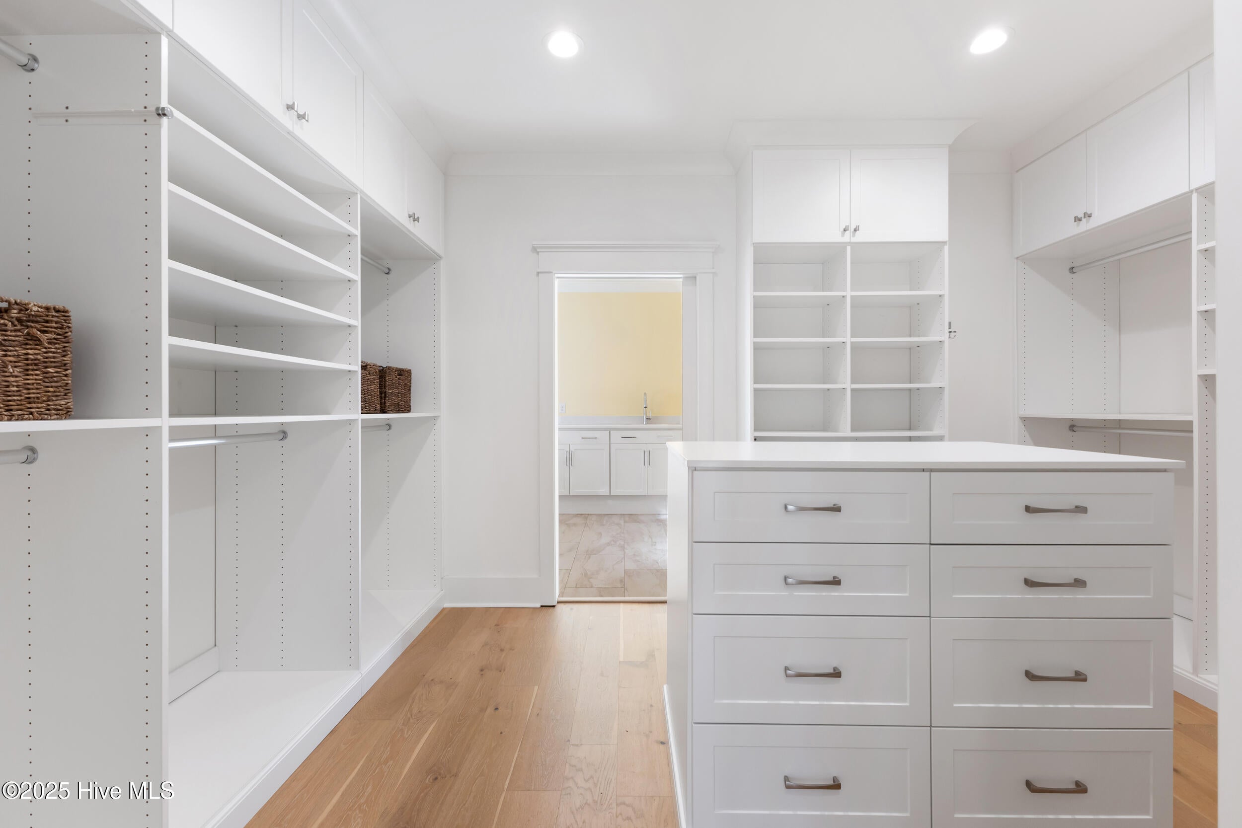 Carolina Beach, North Carolina, 28428, United States, 5 Bedrooms Bedrooms, ,4 BathroomsBathrooms,Residential,Active,1970929