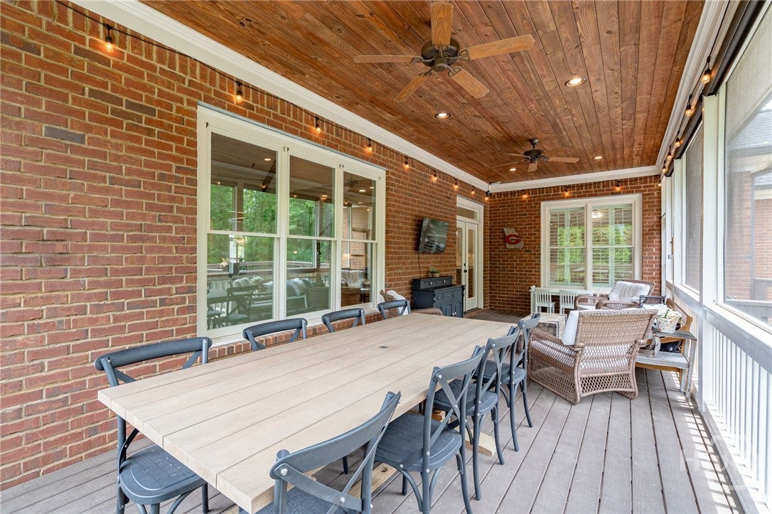 Statham, Georgia, 30666, United States, 6 Bedrooms Bedrooms, ,8 BathroomsBathrooms,Residential,Active,2051977