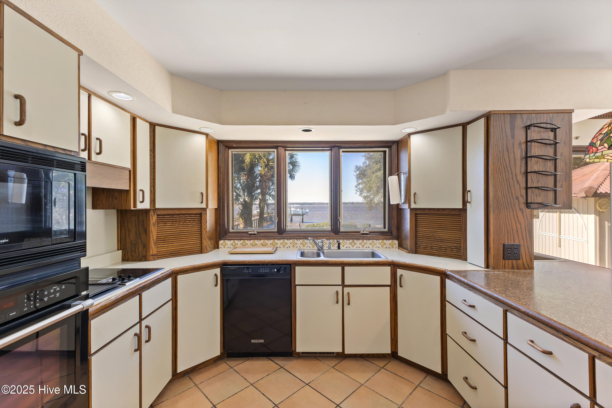 Wilmington, North Carolina, 28412, United States, 4 Bedrooms Bedrooms, ,3 BathroomsBathrooms,Residential,Active,1990605