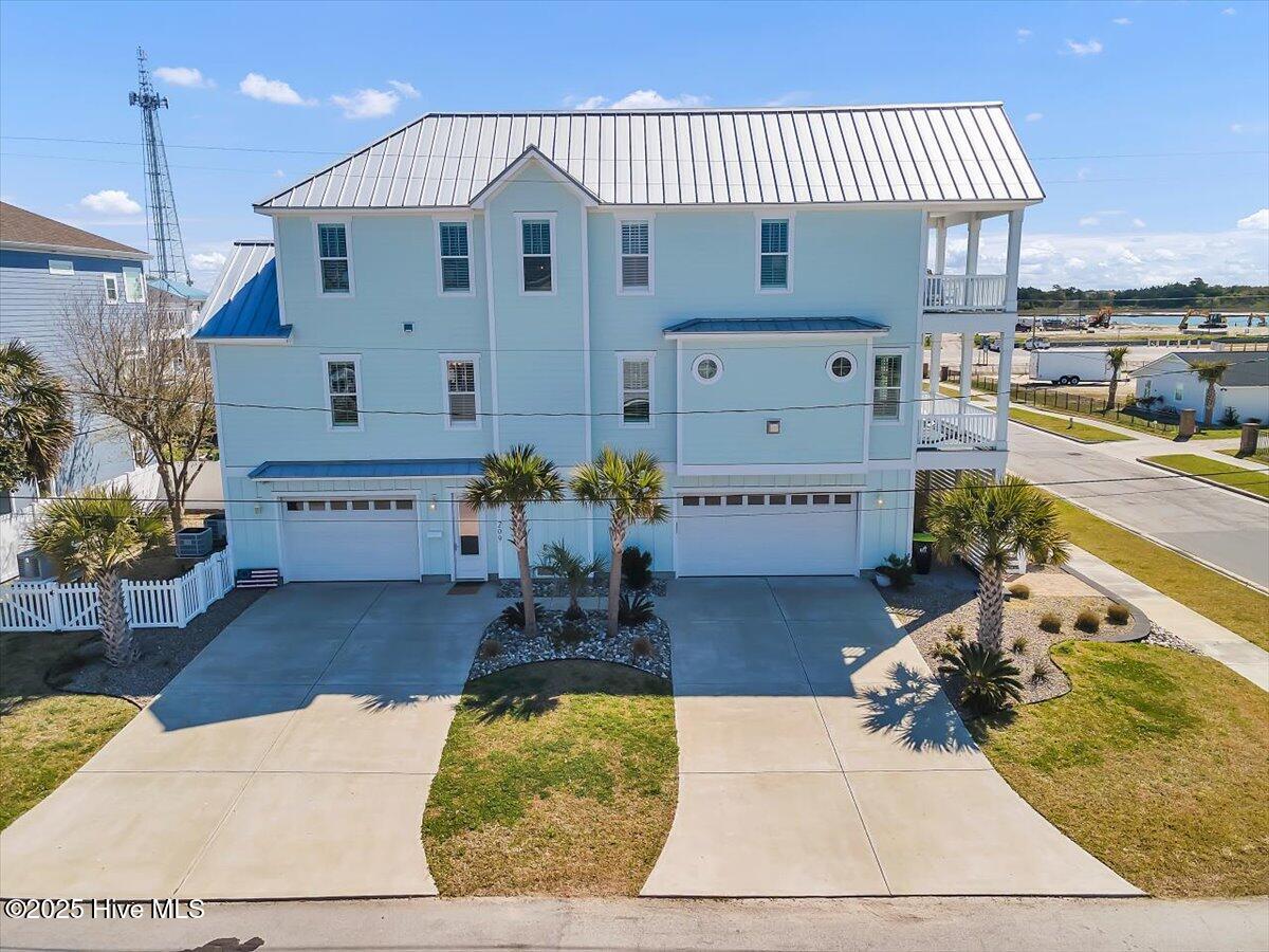 Morehead City, North Carolina, 28557, United States, 3 Bedrooms Bedrooms, ,4 BathroomsBathrooms,Residential,Active,2007117