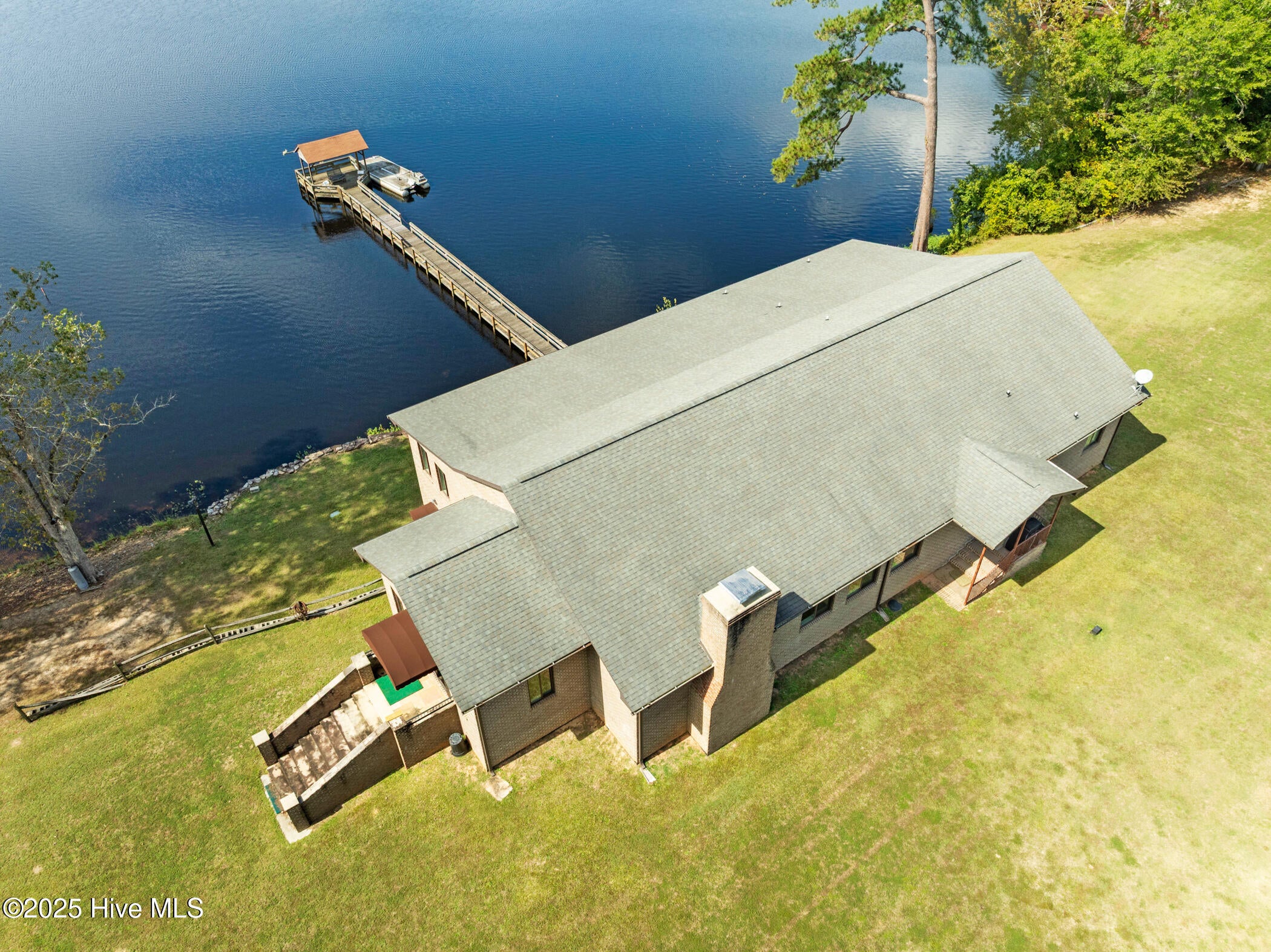 Rockingham, North Carolina, 28379, United States, 2 Bedrooms Bedrooms, ,3 BathroomsBathrooms,Residential,Active,1963276