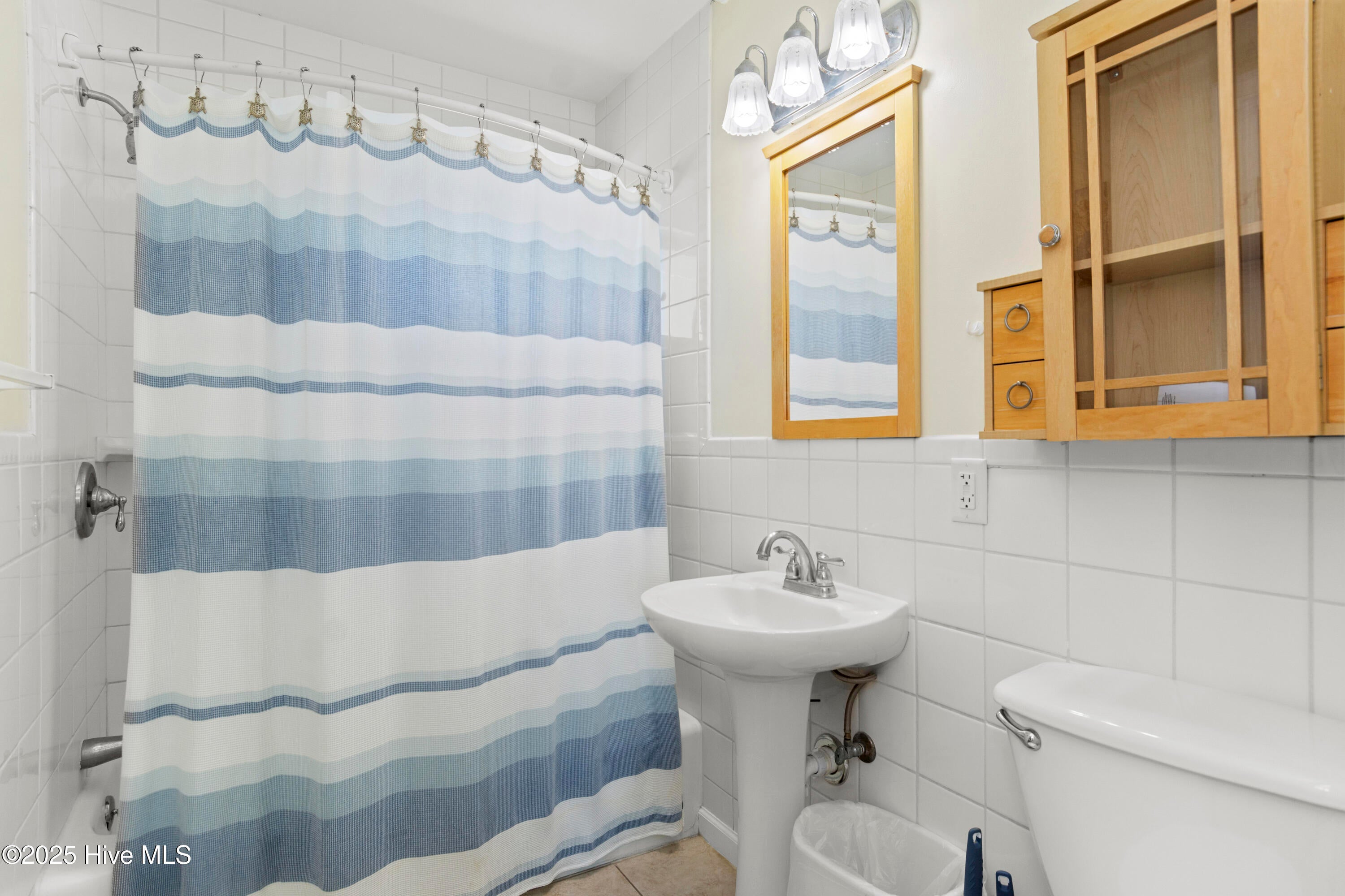 Emerald Isle, North Carolina, 28594, United States, 7 Bedrooms Bedrooms, ,4 BathroomsBathrooms,Residential,Active,1993661