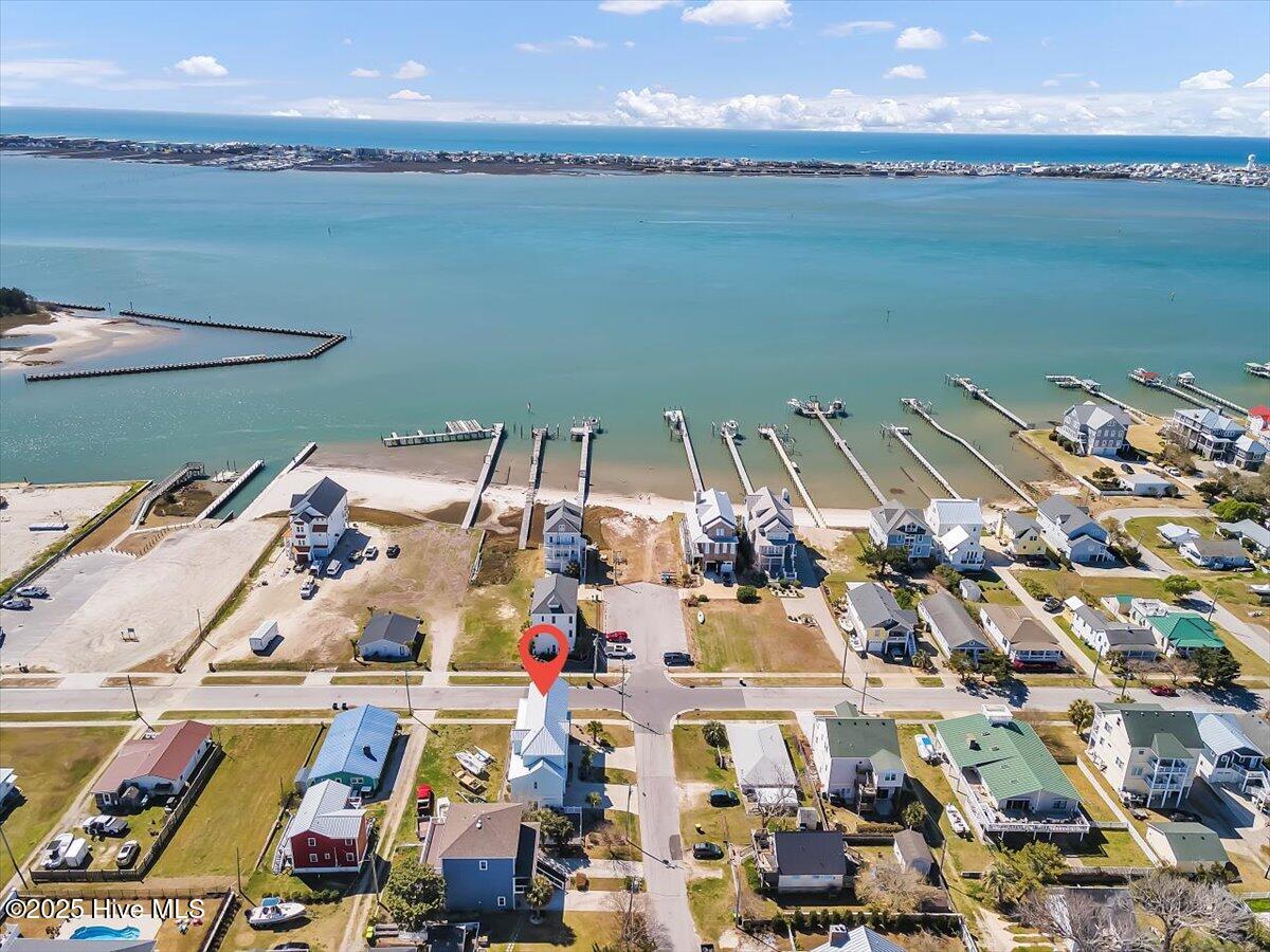 Morehead City, North Carolina, 28557, United States, 3 Bedrooms Bedrooms, ,4 BathroomsBathrooms,Residential,Active,2007117