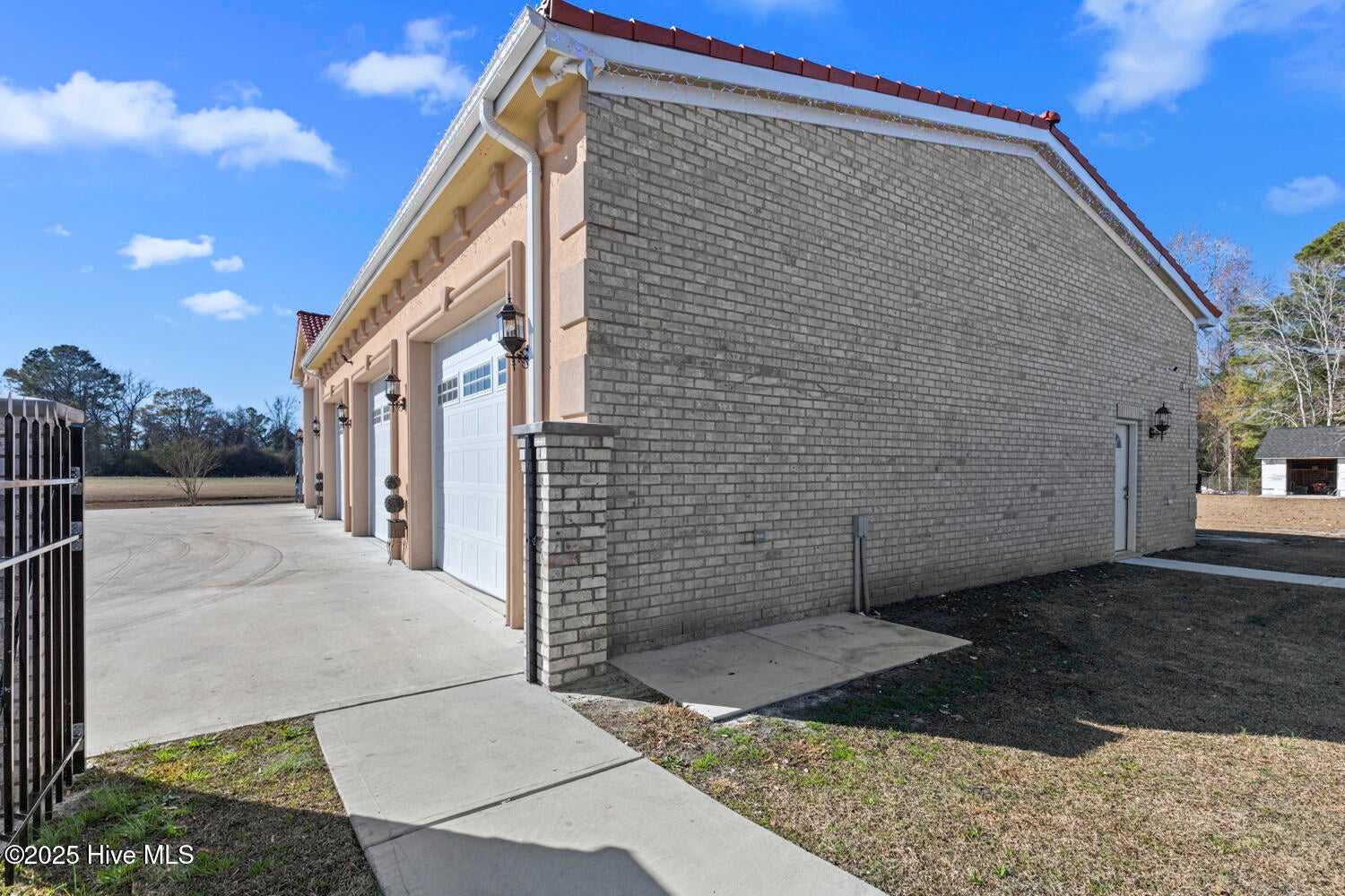 Jacksonville, North Carolina, 28540, United States, 5 Bedrooms Bedrooms, ,6 BathroomsBathrooms,Residential,Active,2006803