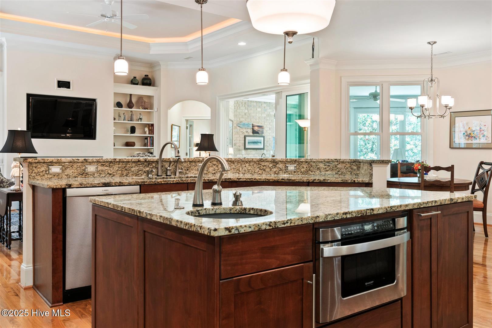 Southport, North Carolina, 28461, United States, 3 Bedrooms Bedrooms, ,4 BathroomsBathrooms,Residential,Active,1889006