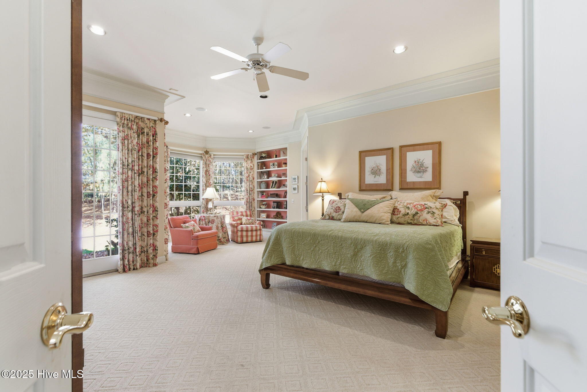 Durham, North Carolina, 27705, United States, 5 Bedrooms Bedrooms, ,5 BathroomsBathrooms,Residential,Active,1997609