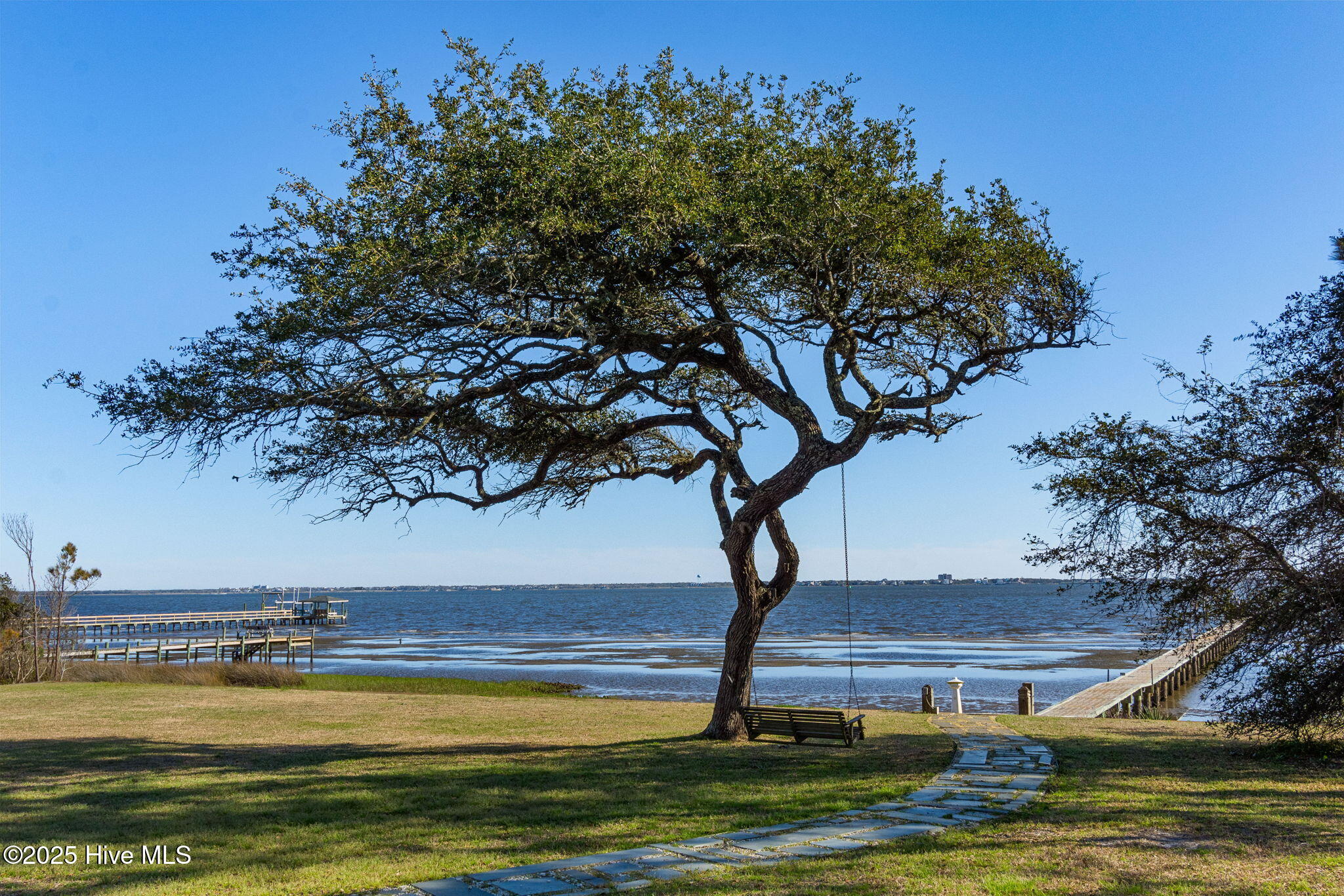 Newport, North Carolina, 28570, United States, 6 Bedrooms Bedrooms, ,7 BathroomsBathrooms,Residential,Active,2003565