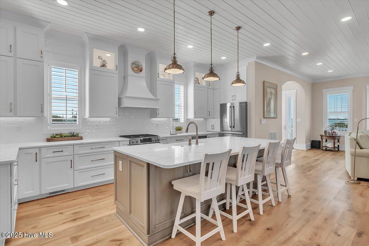 Morehead City, North Carolina, 28557, United States, 3 Bedrooms Bedrooms, ,4 BathroomsBathrooms,Residential,Active,2007117