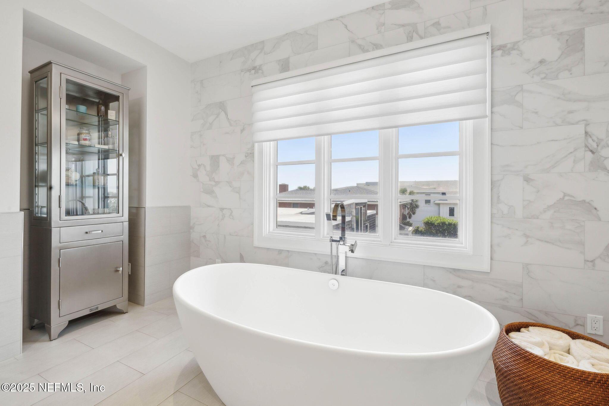 Jacksonville Beach, Florida, 32250, United States, 3 Bedrooms Bedrooms, ,4 BathroomsBathrooms,Residential,Active,1788556