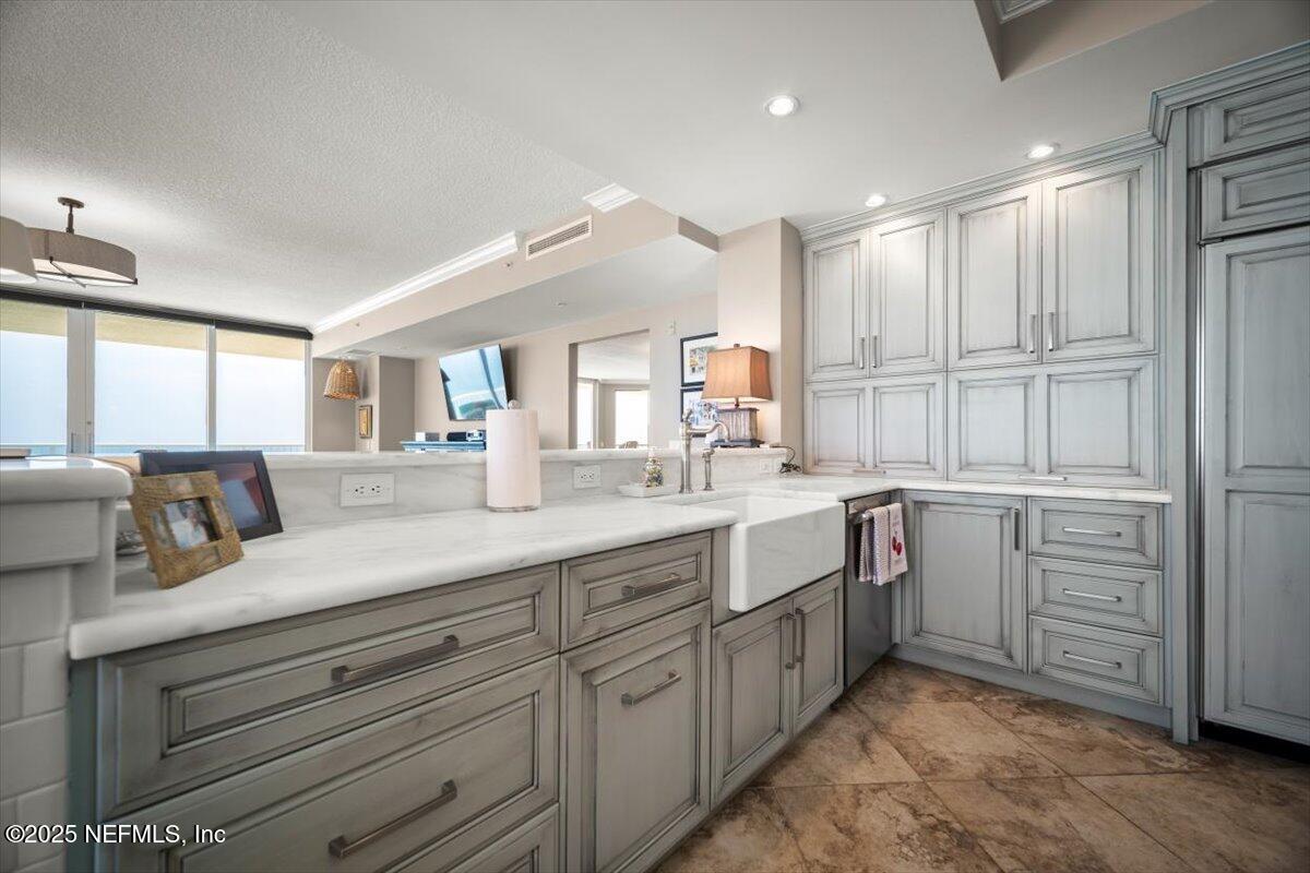 Jacksonville Beach, Florida, 32250, United States, 4 Bedrooms Bedrooms, ,5 BathroomsBathrooms,Residential,Active,1824537