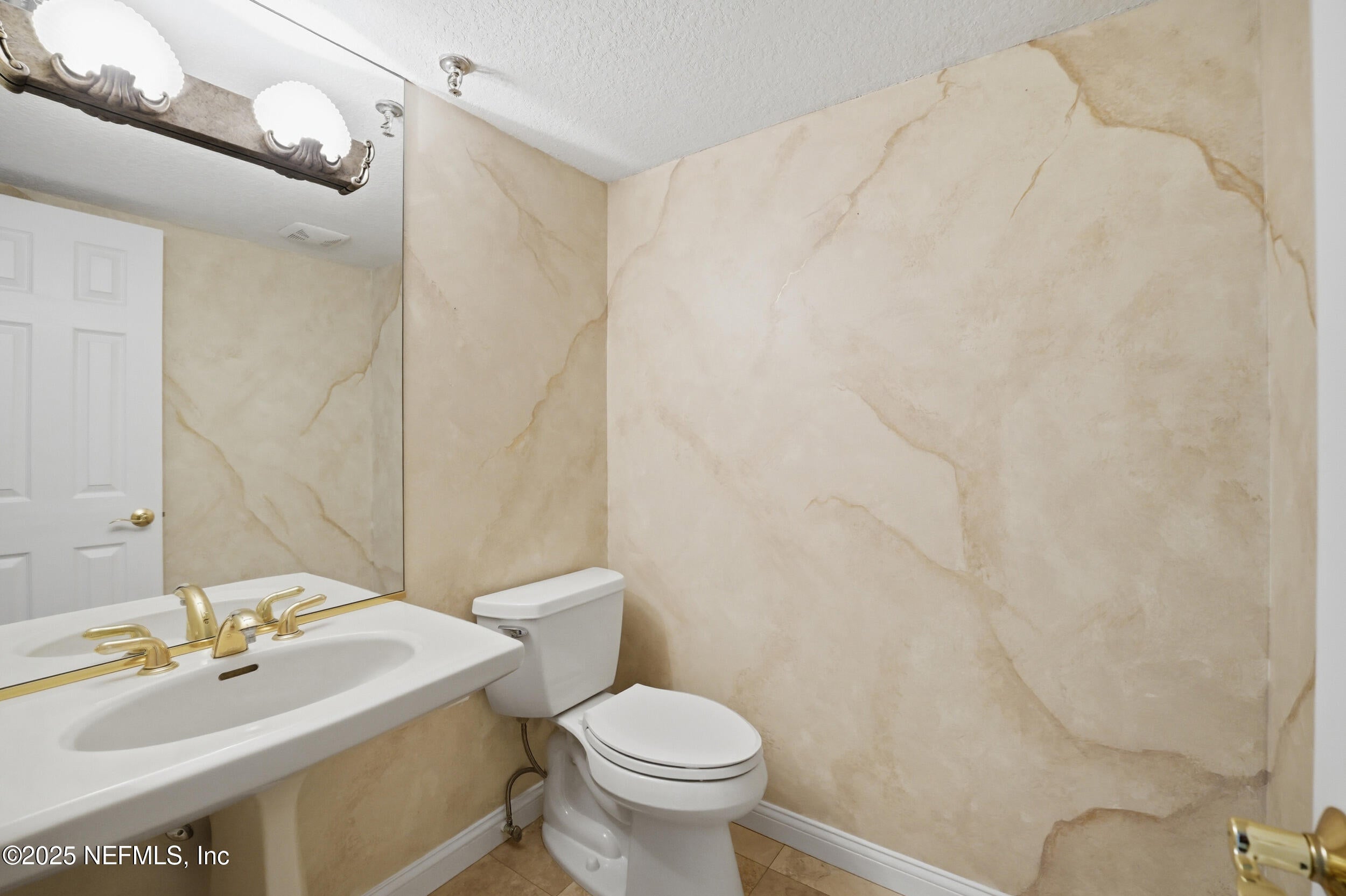 Jacksonville Beach, Florida, 32250, United States, 4 Bedrooms Bedrooms, ,4 BathroomsBathrooms,Residential,Active,1992556