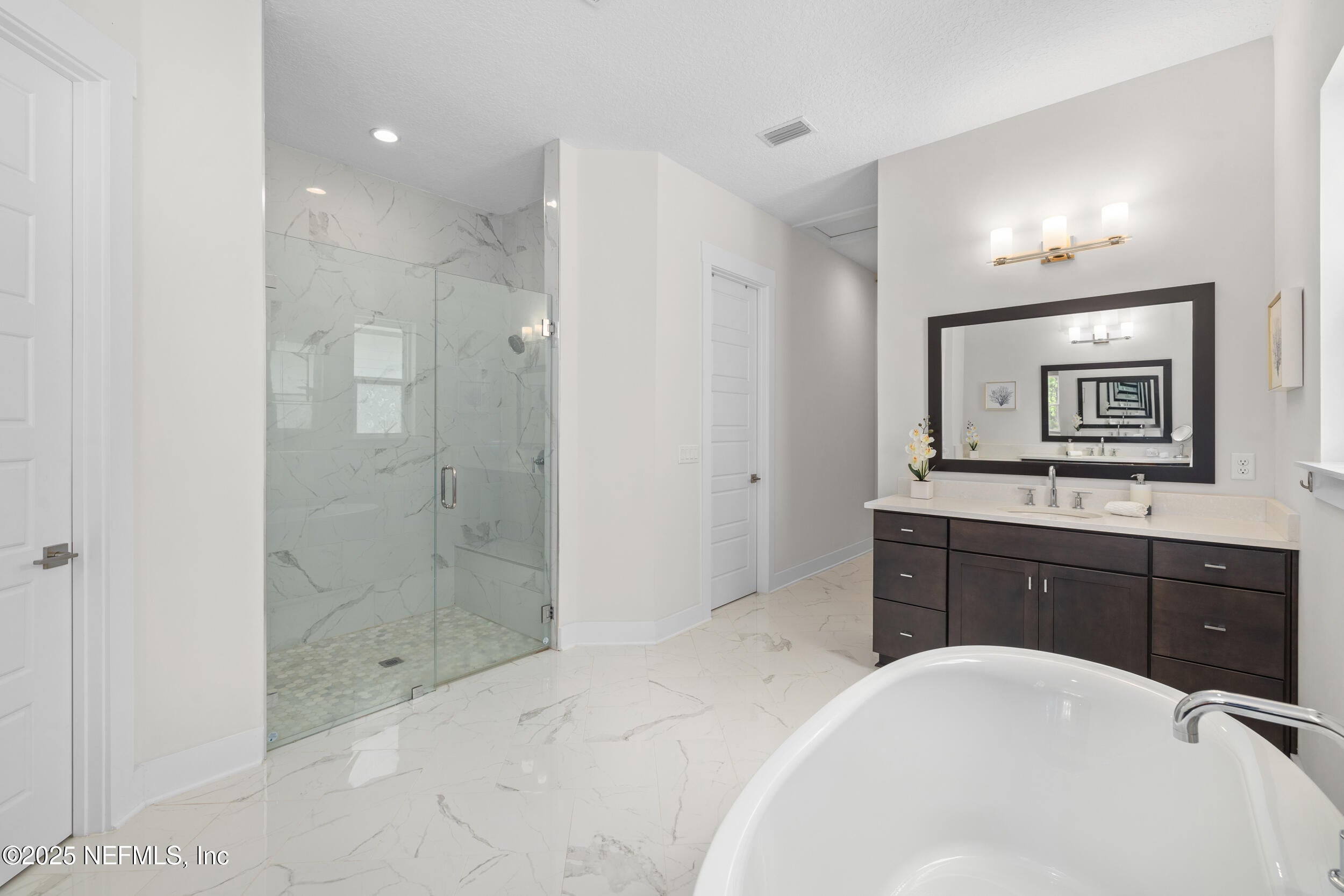 Jacksonville, Florida, 32256, United States, 5 Bedrooms Bedrooms, ,3 BathroomsBathrooms,Residential,Active,2006914