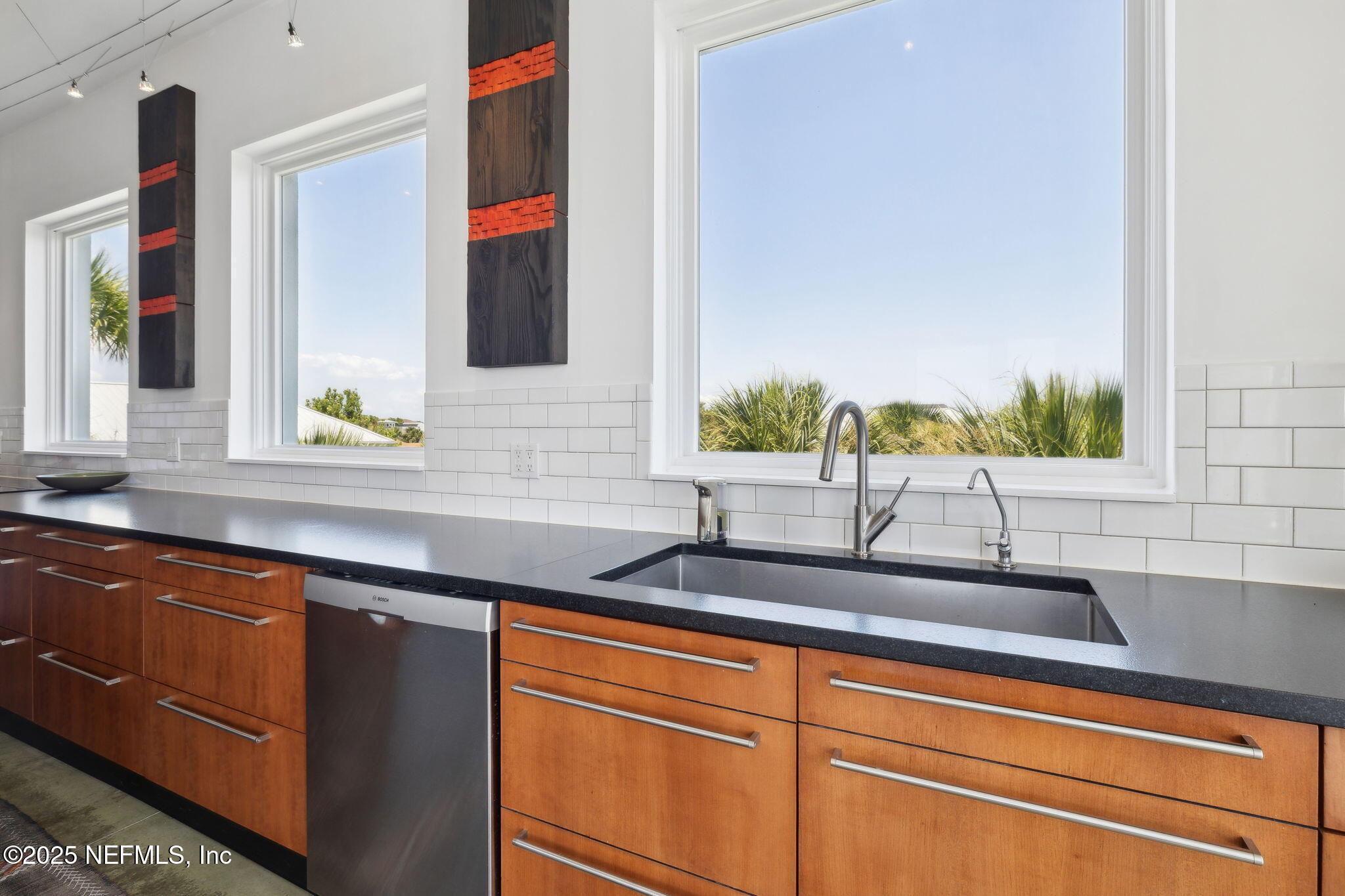 Jacksonville Beach, Florida, 32250, United States, 3 Bedrooms Bedrooms, ,4 BathroomsBathrooms,Residential,Active,1933900