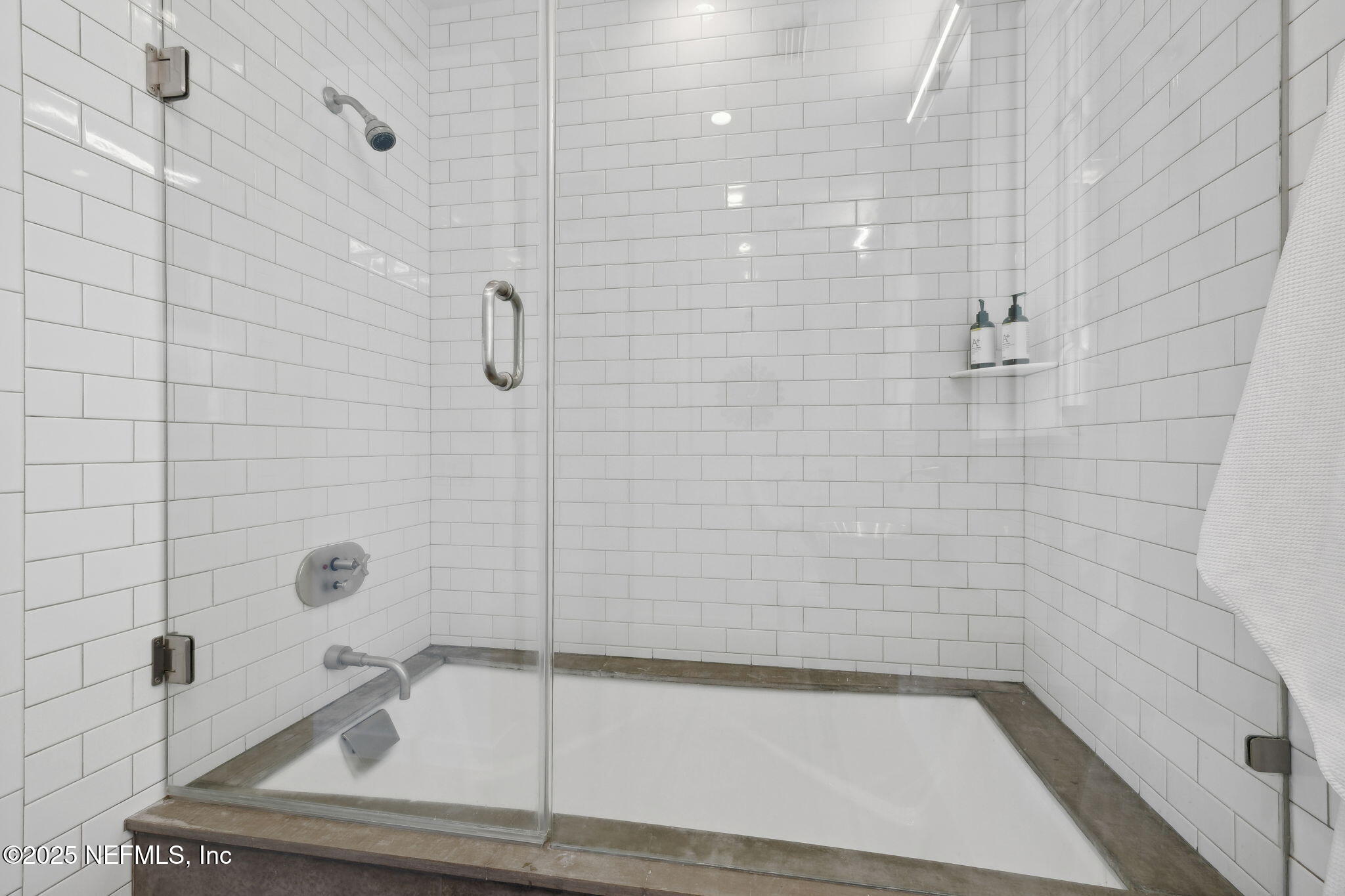 Jacksonville Beach, Florida, 32250, United States, 3 Bedrooms Bedrooms, ,4 BathroomsBathrooms,Residential,Active,1933900