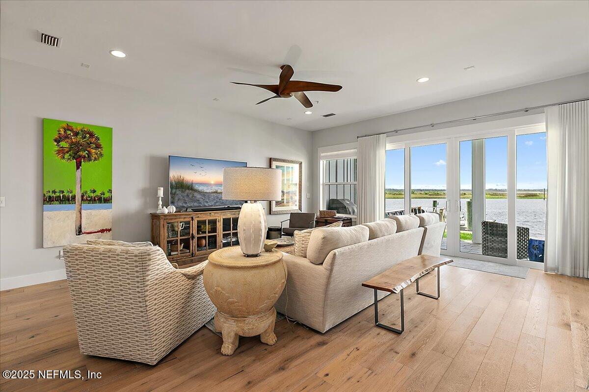 Jacksonville Beach, Florida, 32250, United States, ,4 BathroomsBathrooms,Residential,Active,1820458