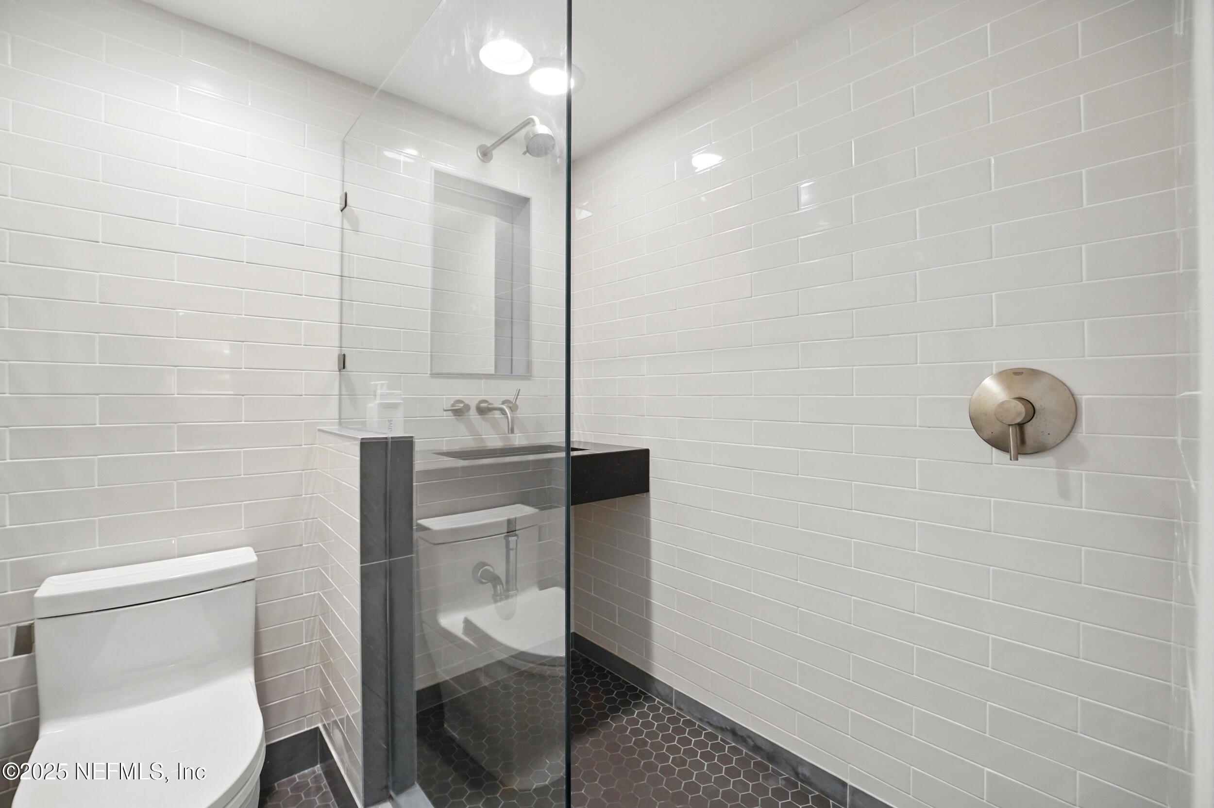 Atlantic Beach, Florida, 32233, United States, ,4 BathroomsBathrooms,Residential,Active,1823989