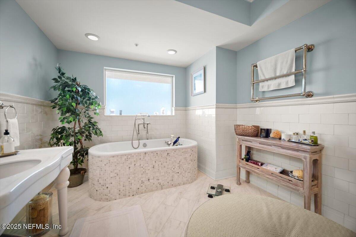 Jacksonville Beach, Florida, 32250, United States, 4 Bedrooms Bedrooms, ,5 BathroomsBathrooms,Residential,Active,1824537