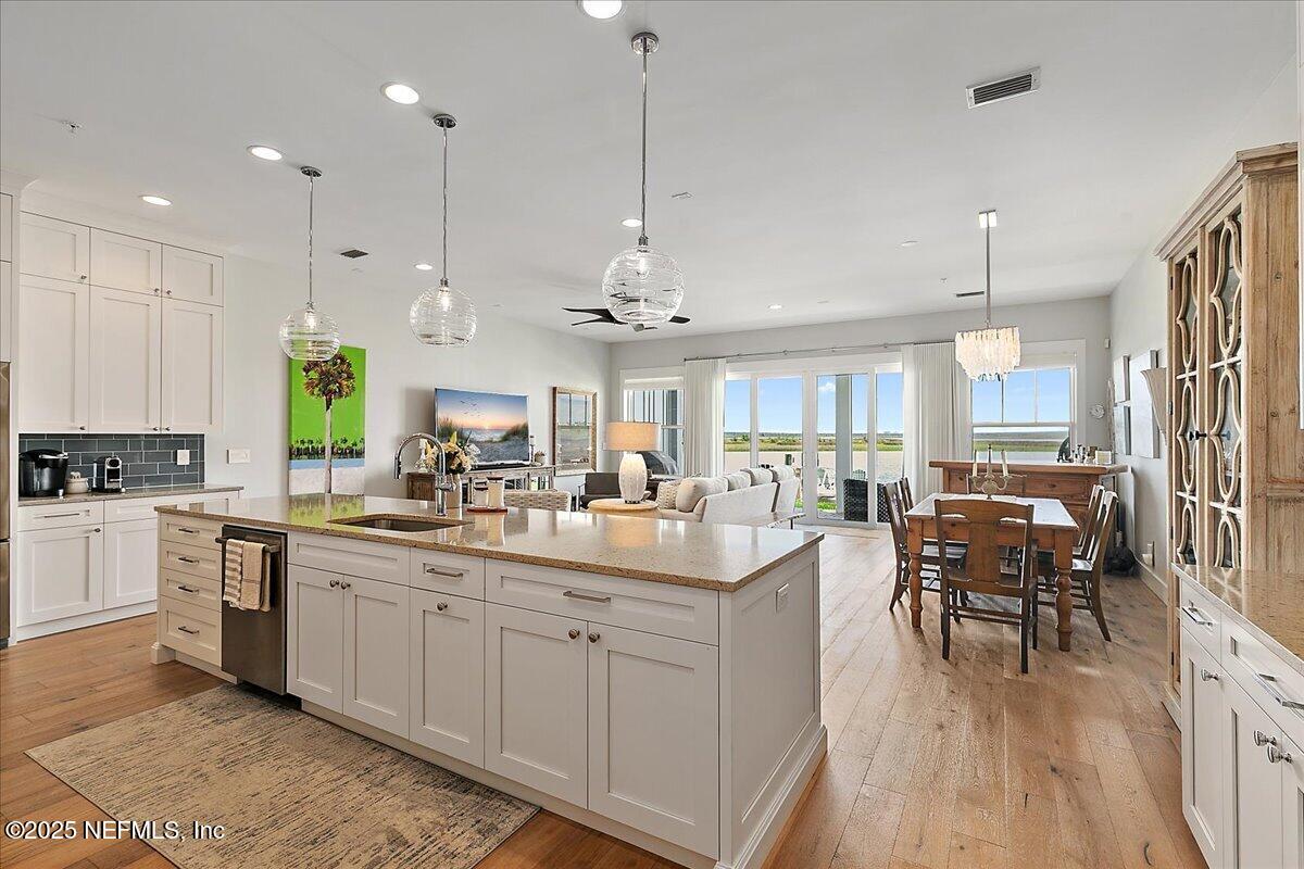 Jacksonville Beach, Florida, 32250, United States, ,4 BathroomsBathrooms,Residential,Active,1820458