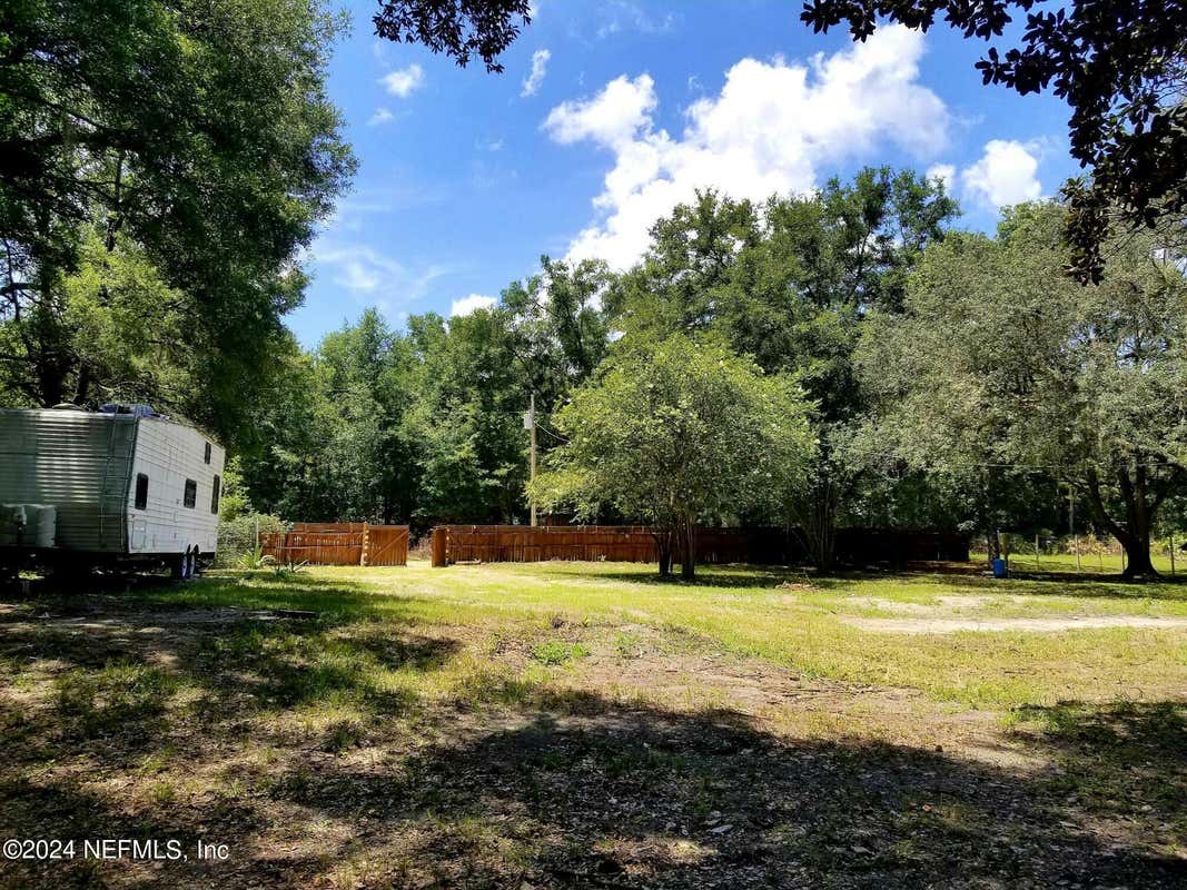 124 S EDGELINE RD, SATSUMA, FL 32189, photo 1 of 9