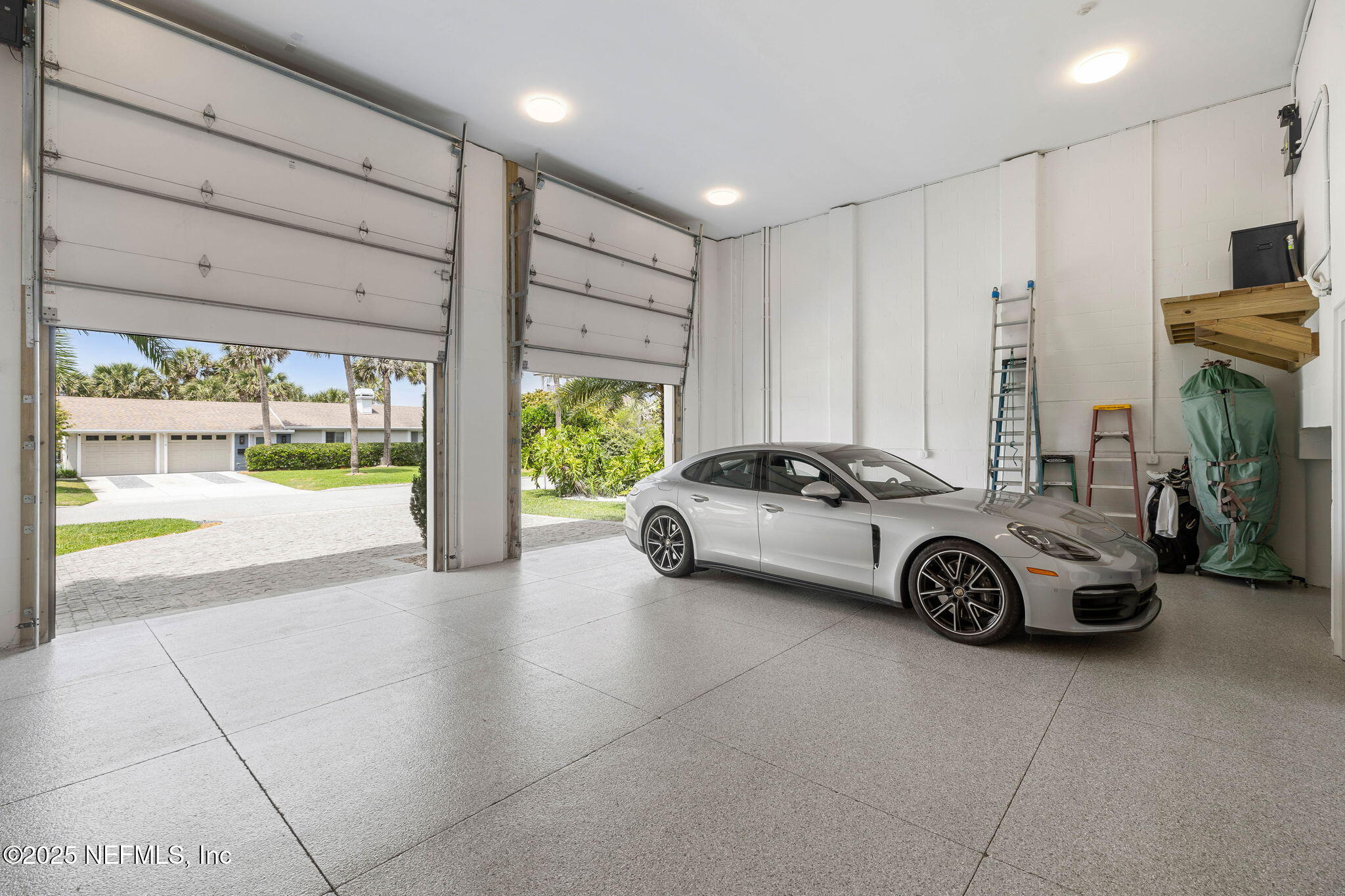Jacksonville Beach, Florida, 32250, United States, 3 Bedrooms Bedrooms, ,4 BathroomsBathrooms,Residential,Active,1788556