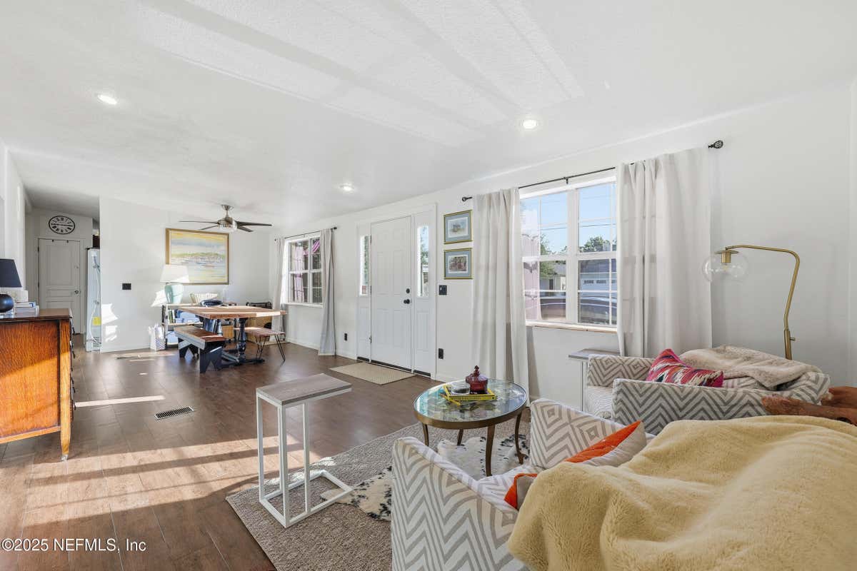 2040 ALLEY RD, JACKSONVILLE, FL 32233, photo 4 of 33