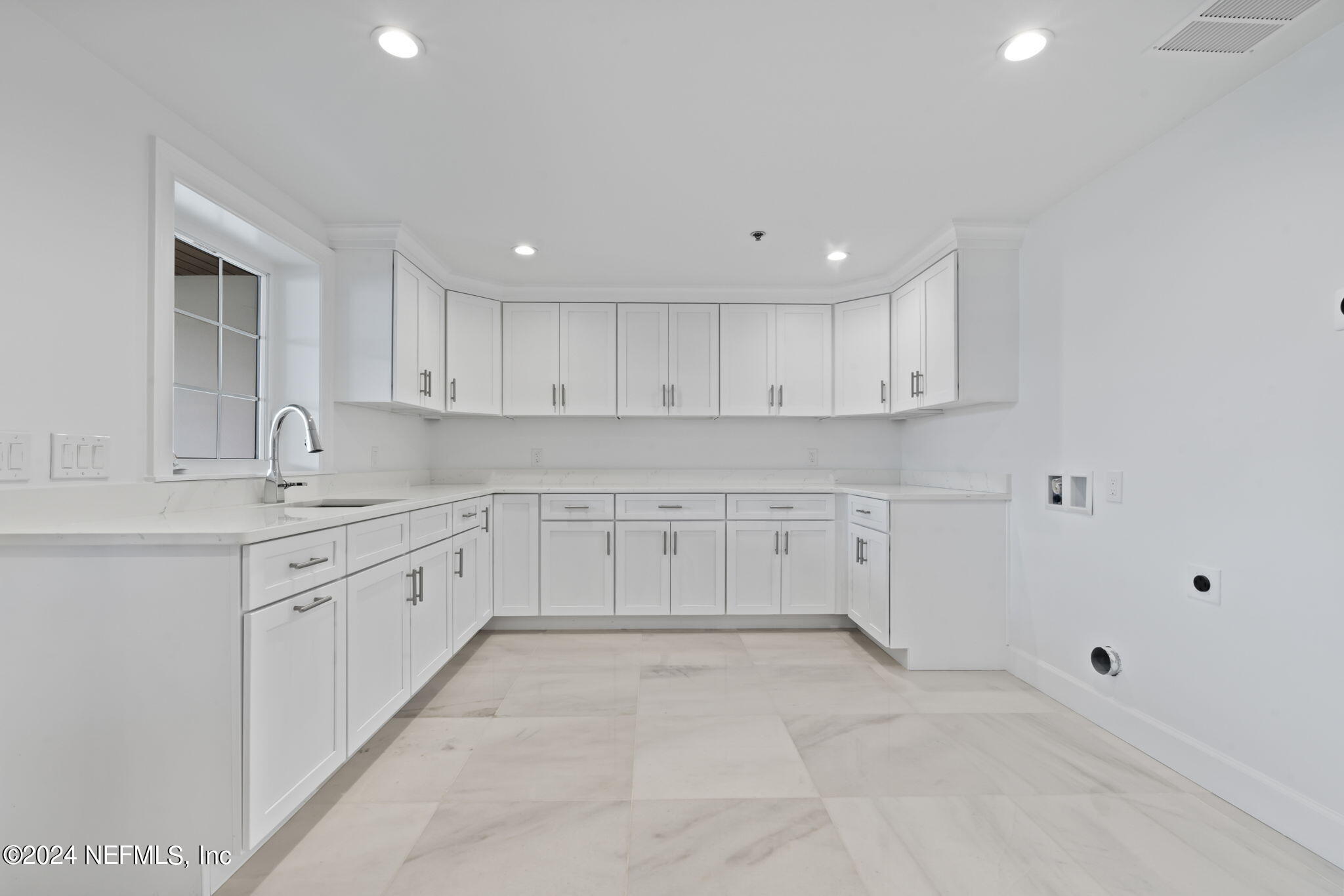 Jacksonville Beach, Florida, 32250, United States, 3 Bedrooms Bedrooms, ,4 BathroomsBathrooms,Residential,Active,1748200