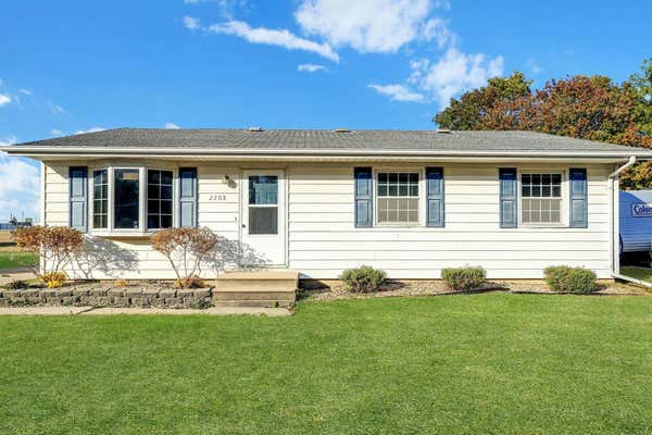 2208 3RD AVE NW, WAVERLY, IA 50677 - Image 1