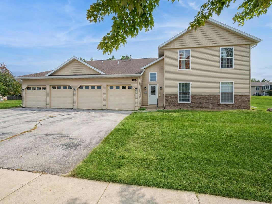 4125 SUMMERFIELD LN NE APT C, CEDAR RAPIDS, IA 52402, photo 1 of 20