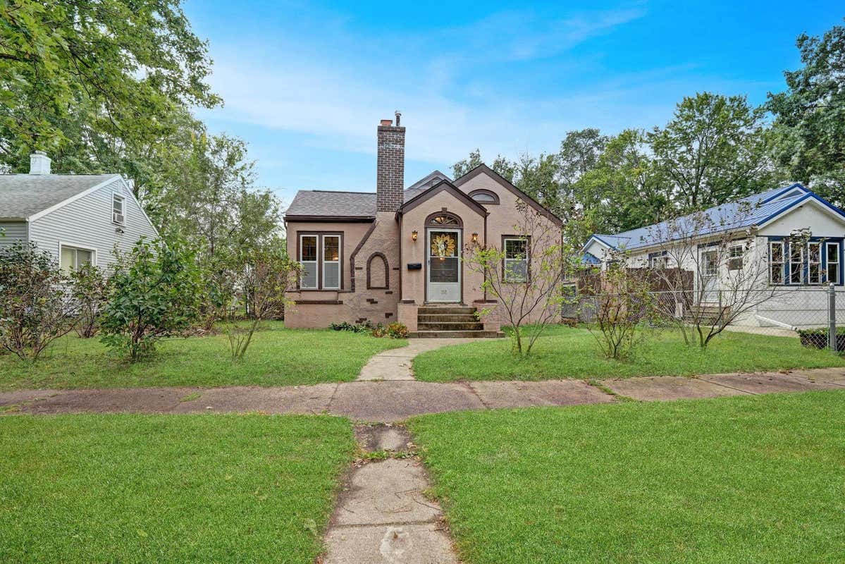 713 RIEHL ST, WATERLOO, IA 50703 | RE/MAX