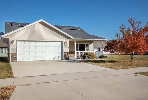 811 9TH ST, CHARLES CITY, IA 50616 - Image 1