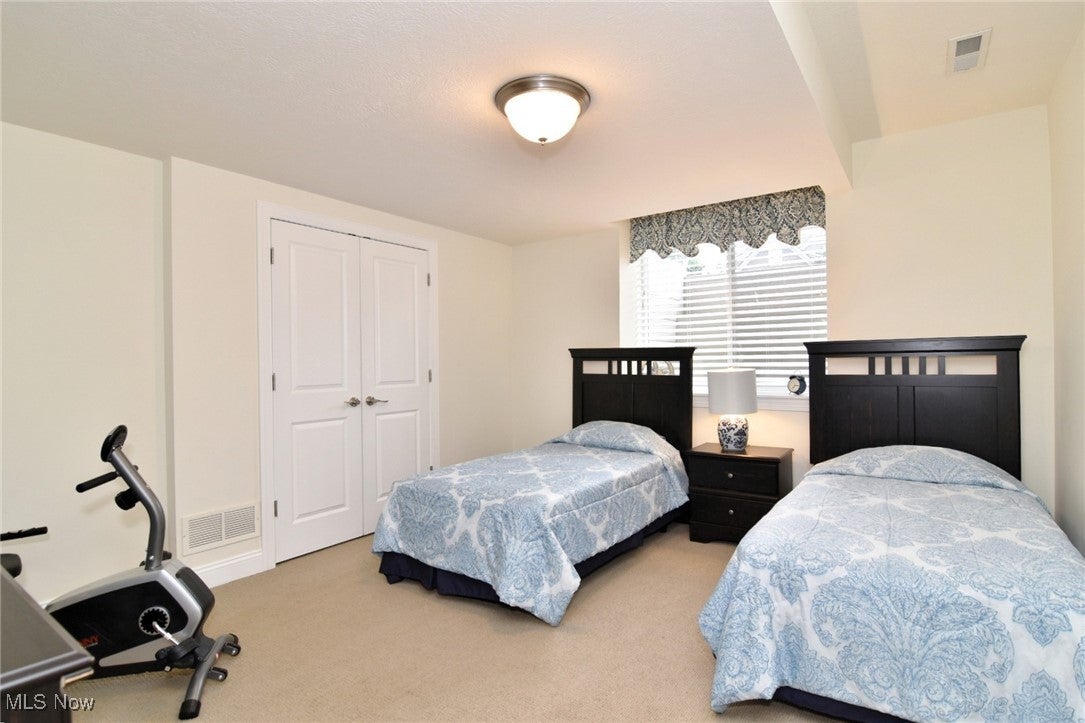 Chagrin Falls, Ohio, 44023, United States, 5 Bedrooms Bedrooms, ,5 BathroomsBathrooms,Residential,Active,1929410