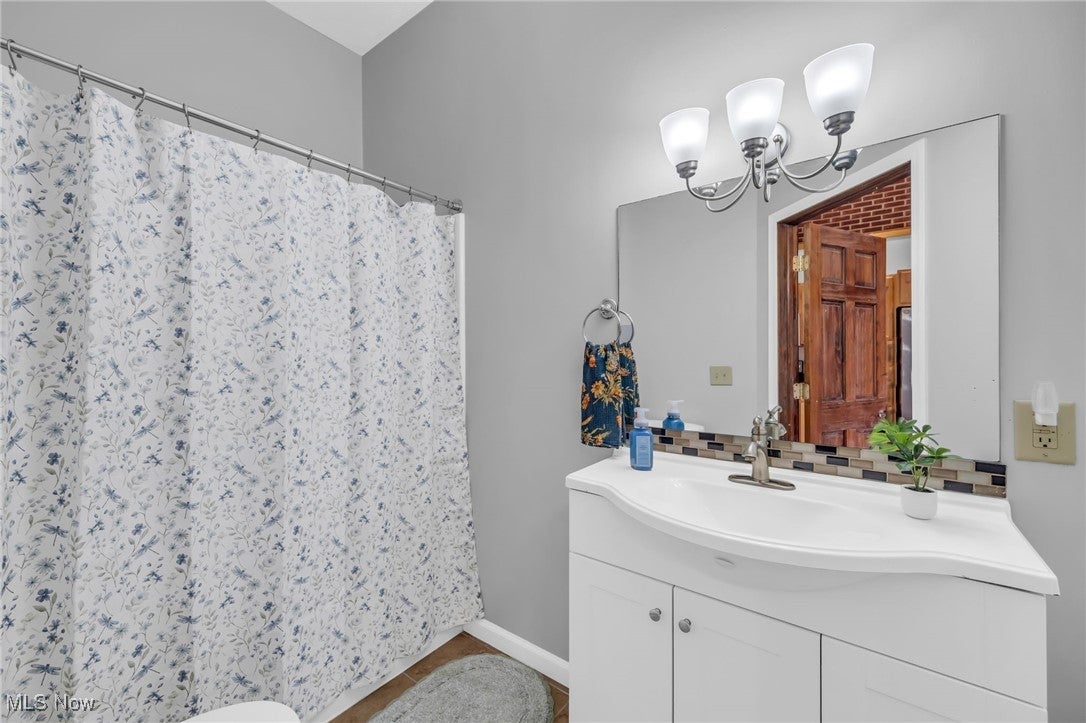 Amherst, Ohio, 44001, United States, 9 Bedrooms Bedrooms, ,6 BathroomsBathrooms,Residential,Active,1941346