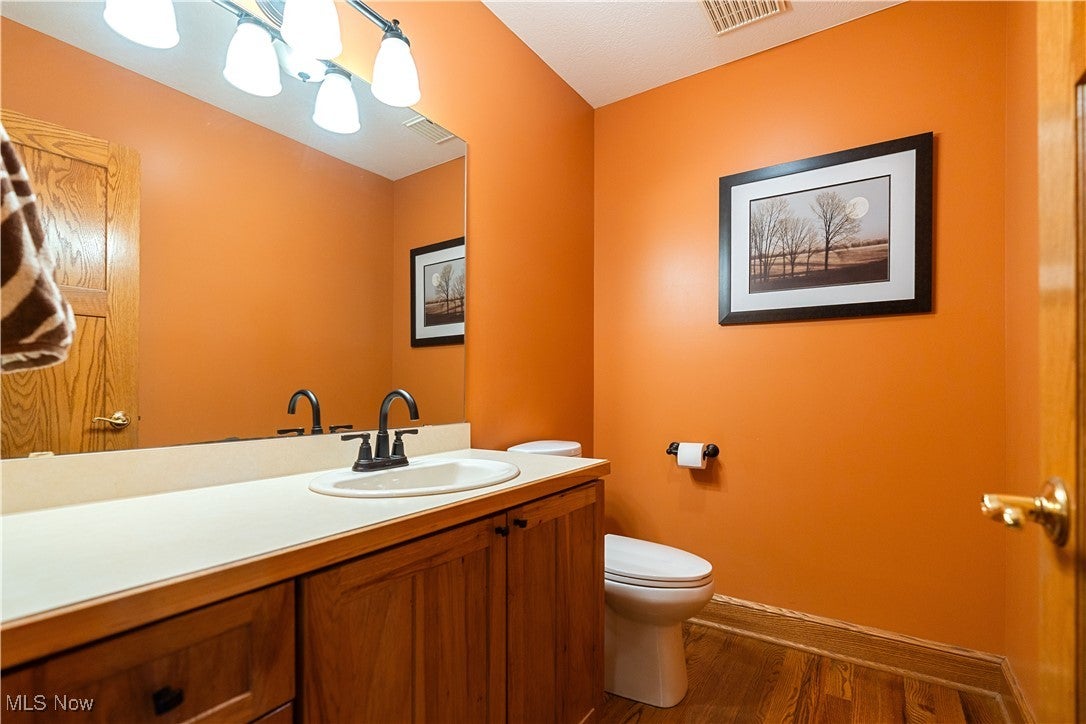 Marshallville, Ohio, 44645, United States, 4 Bedrooms Bedrooms, ,4 BathroomsBathrooms,Residential,Active,1909596