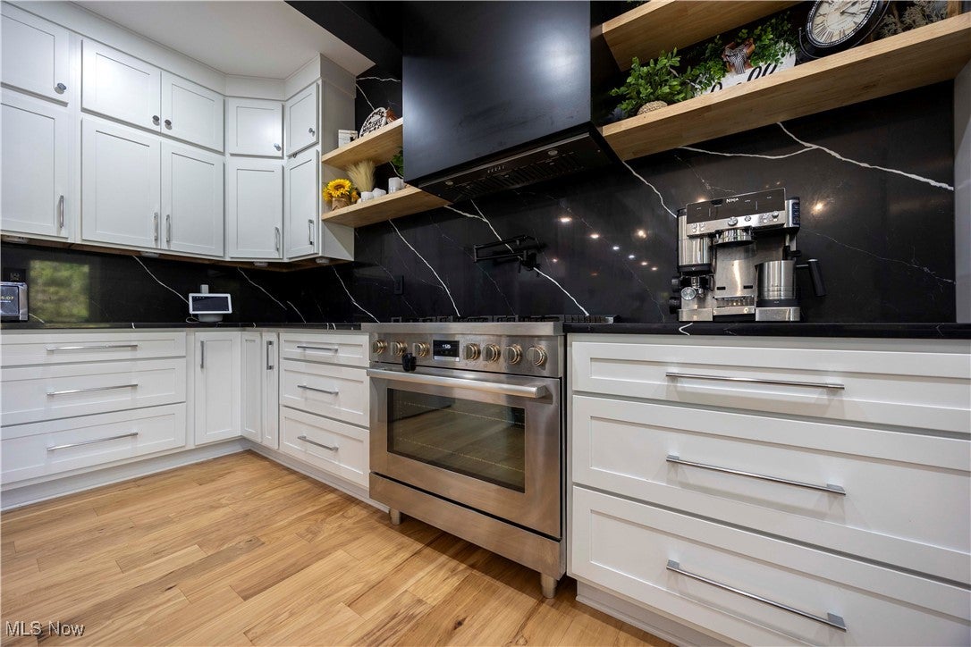 Medina, Ohio, 44256, United States, 4 Bedrooms Bedrooms, ,5 BathroomsBathrooms,Residential,Active,1953983