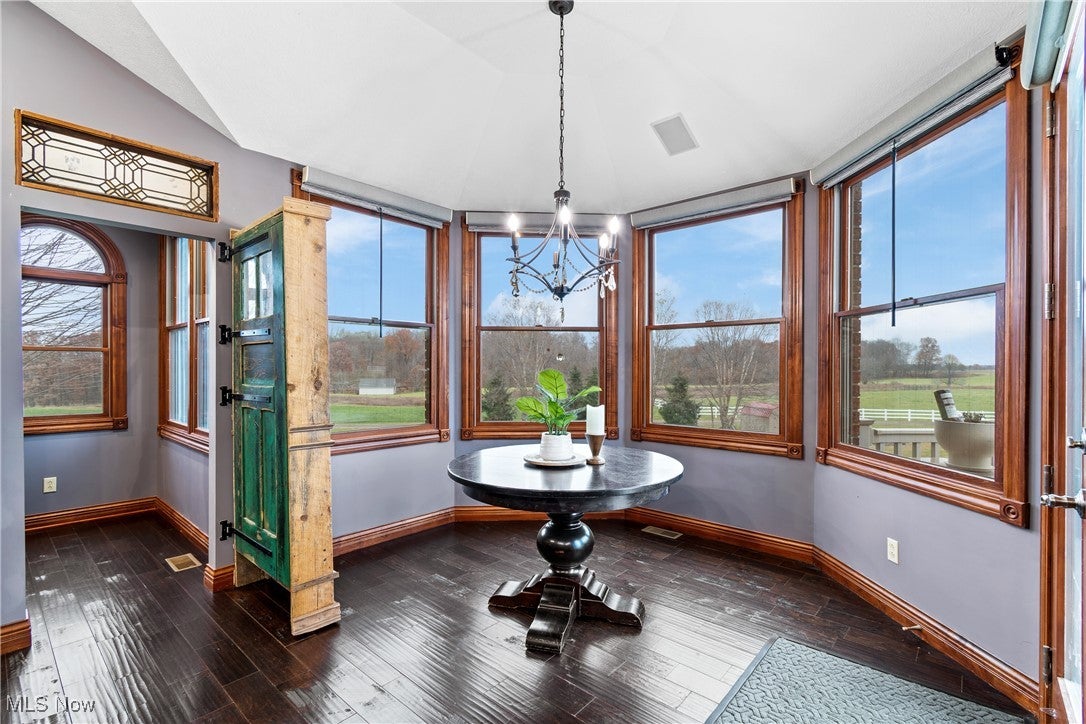 Canton, Ohio, 44721, United States, 3 Bedrooms Bedrooms, ,4 BathroomsBathrooms,Residential,Active,1997888