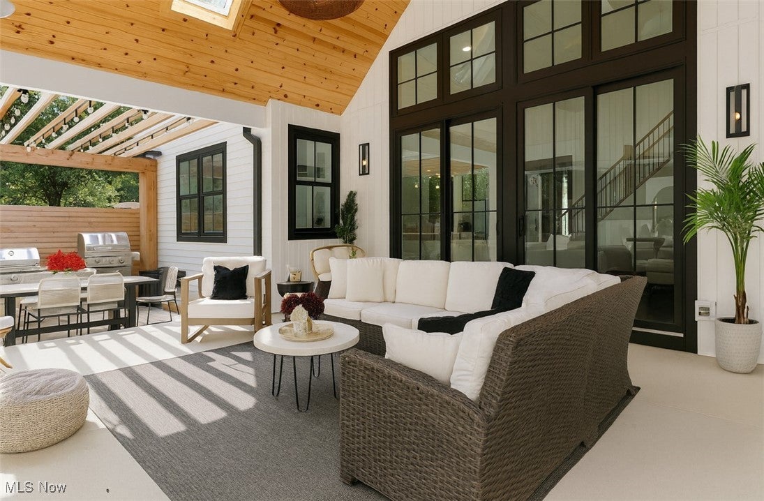 Westlake, Ohio, 44145, United States, 5 Bedrooms Bedrooms, ,6 BathroomsBathrooms,Residential,Active,1988431