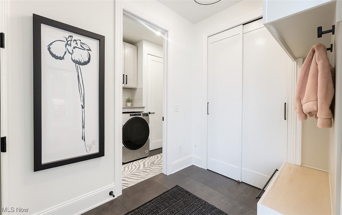 Westlake, Ohio, 44145, United States, 5 Bedrooms Bedrooms, ,6 BathroomsBathrooms,Residential,Active,1988431