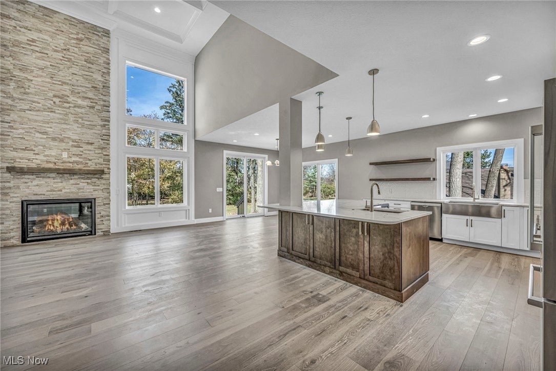 Shaker Heights, Ohio, 44122, United States, 6 Bedrooms Bedrooms, ,5 BathroomsBathrooms,Residential,Active,1909081