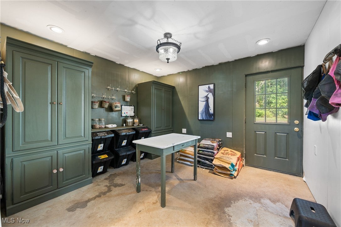 New Franklin, Ohio, 44216, United States, 6 Bedrooms Bedrooms, ,6 BathroomsBathrooms,Residential,Active,2001066