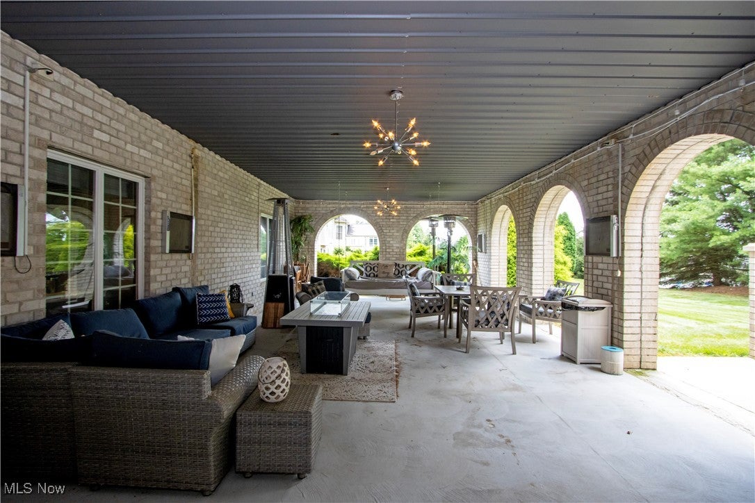 Wooster, Ohio, 44691, United States, 6 Bedrooms Bedrooms, ,9 BathroomsBathrooms,Residential,Active,1988412