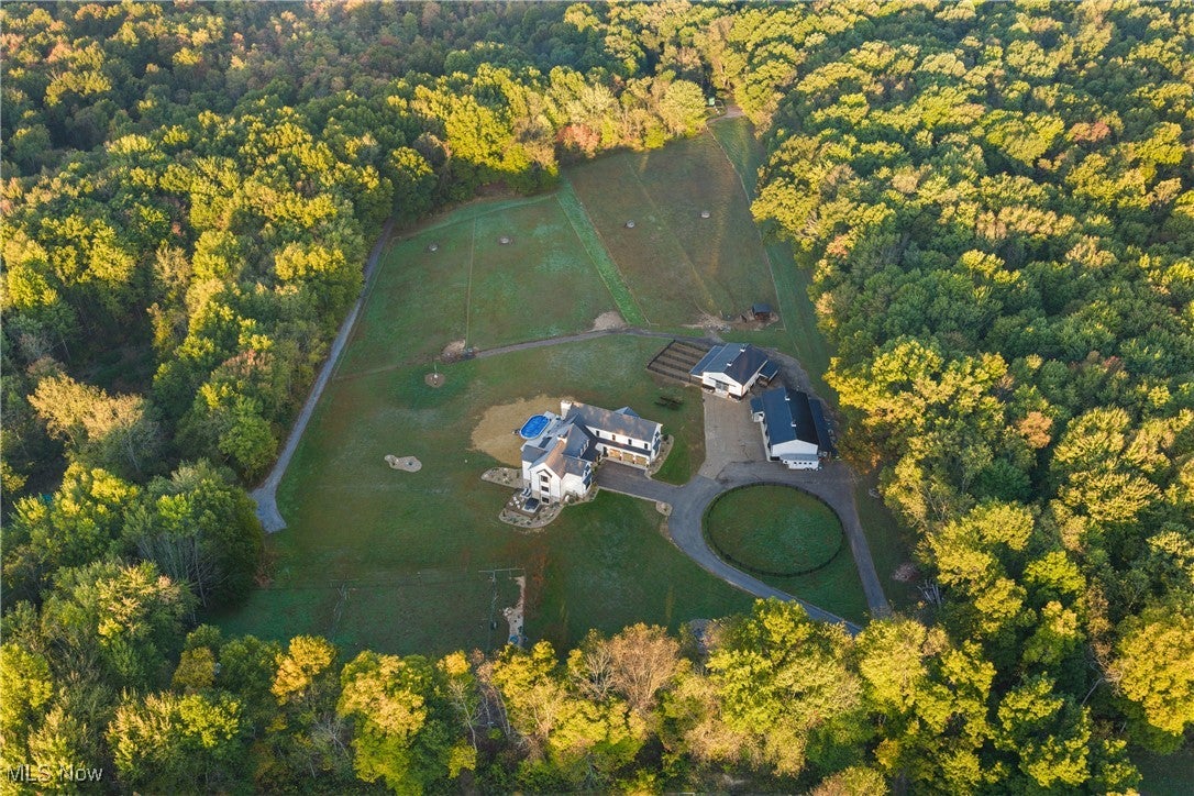 New Franklin, Ohio, 44216, United States, 6 Bedrooms Bedrooms, ,6 BathroomsBathrooms,Residential,Active,1989782