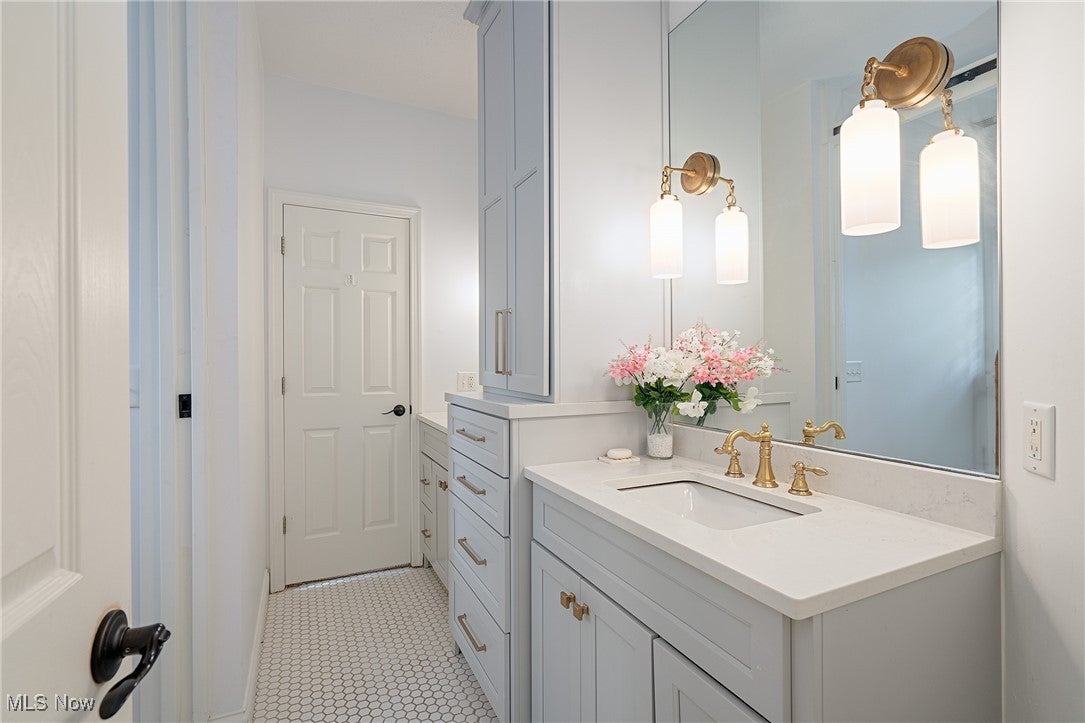 Marietta, Ohio, 45750, United States, ,6 BathroomsBathrooms,Residential,Active,1824493