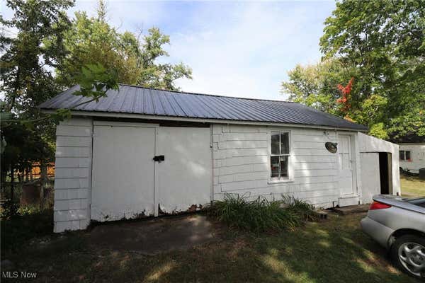 233 W NORTH ST, MEDINA, OH 44256, photo 4 of 9