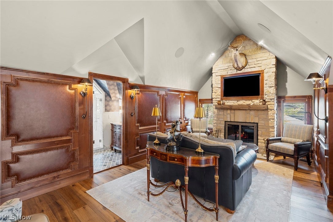 Brecksville, Ohio, 44141, United States, 9 Bedrooms Bedrooms, ,8 BathroomsBathrooms,Residential,Active,2027795